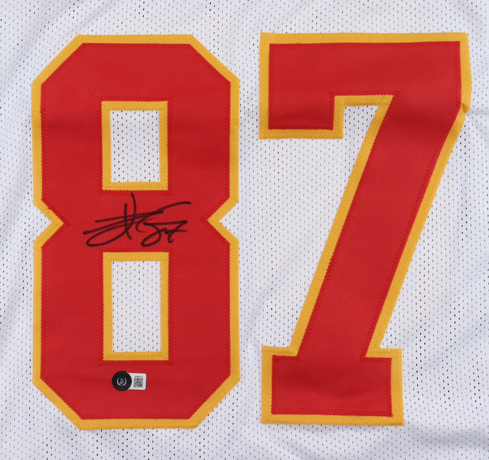 Travis Kelce Signed Jersey (Beckett) at PristineAuction.com Travis Kelce Signed Jersey (Beckett) at PristineAuction.com