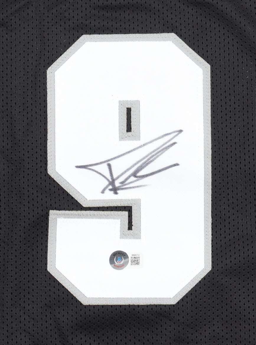 Tony Parker Signed Jersey (Beckett) at PristineAuction.com Tony Parker Signed Jersey (Beckett) at PristineAuction.com
