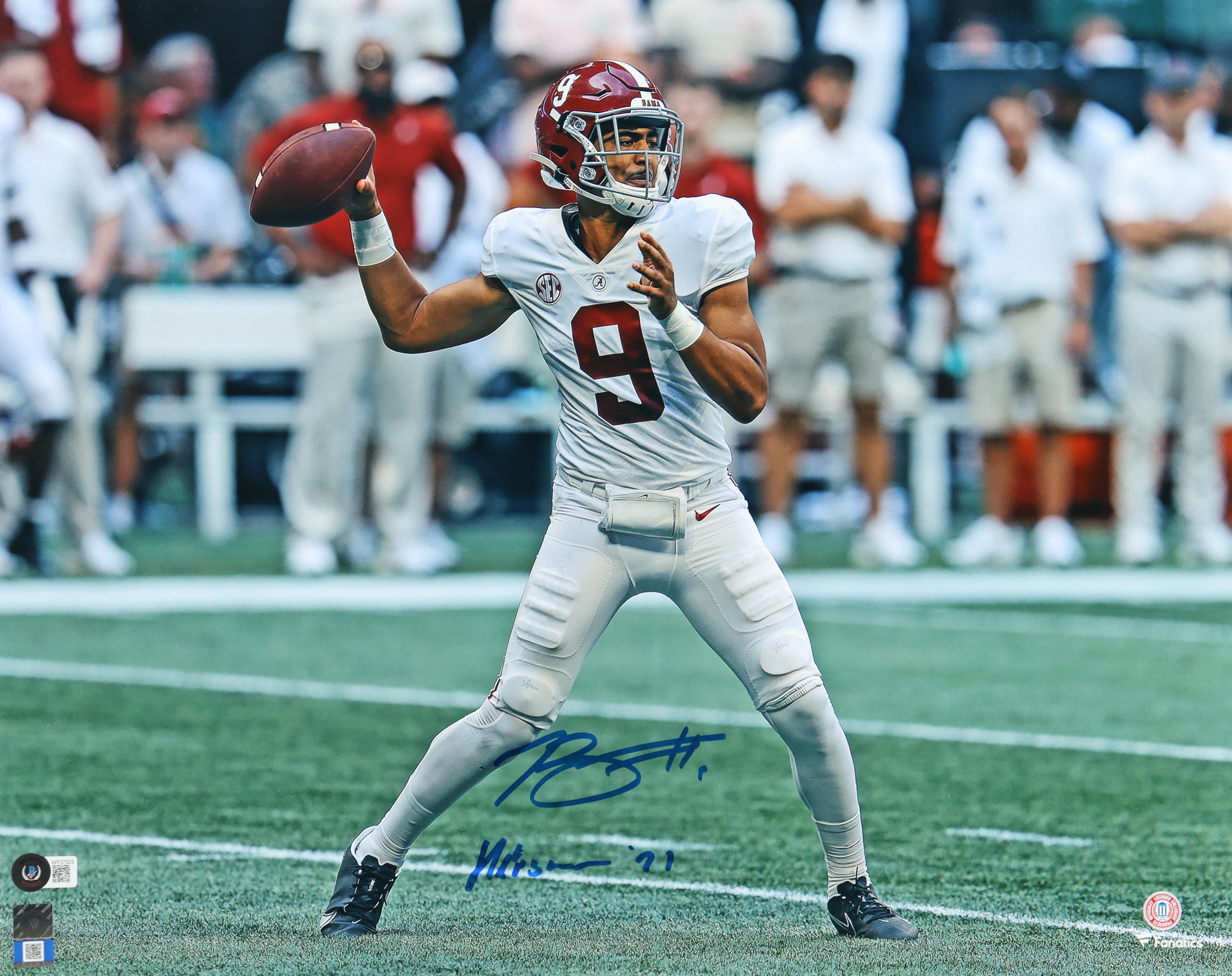 Bryce Young Signed Alabama Crimson Tide 16x20 Photo Inscribed "Heisman '21" (Beckett) at PristineAuction.com Bryce Young Signed Alabama Crimson Tide 16x20 Photo Inscribed "Heisman '21" (Beckett) at PristineAuction.com