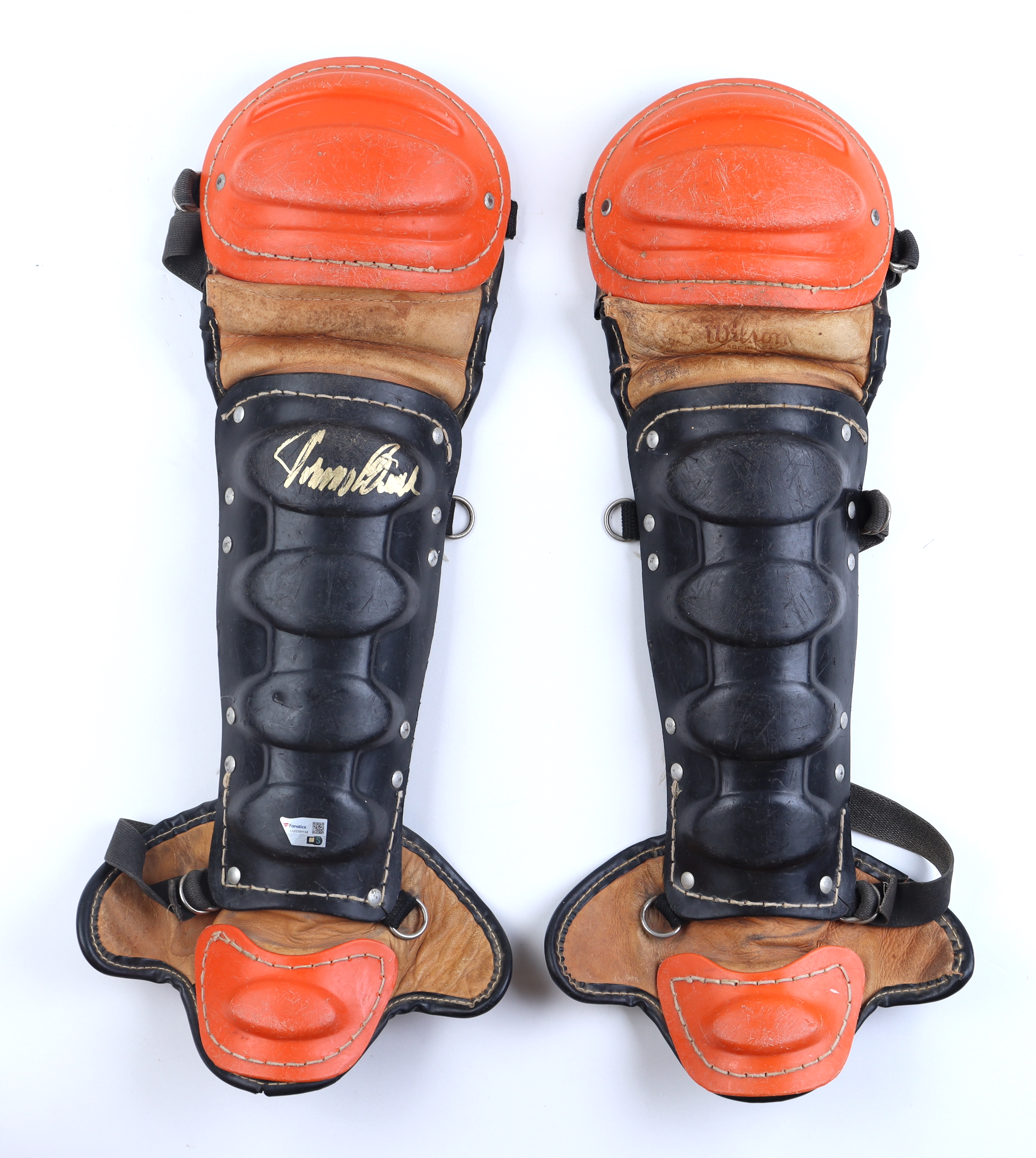 Johnny Bench Signed Pair of Vintage Catcher Shin Guards (Fanatics) at PristineAuction.com Johnny Bench Signed Pair of Vintage Catcher Shin Guards (Fanatics) at PristineAuction.com
