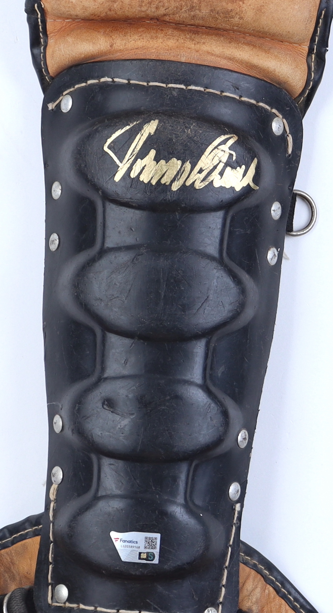 Johnny Bench Signed Pair of Vintage Catcher Shin Guards (Fanatics) at PristineAuction.com Johnny Bench Signed Pair of Vintage Catcher Shin Guards (Fanatics) at PristineAuction.com