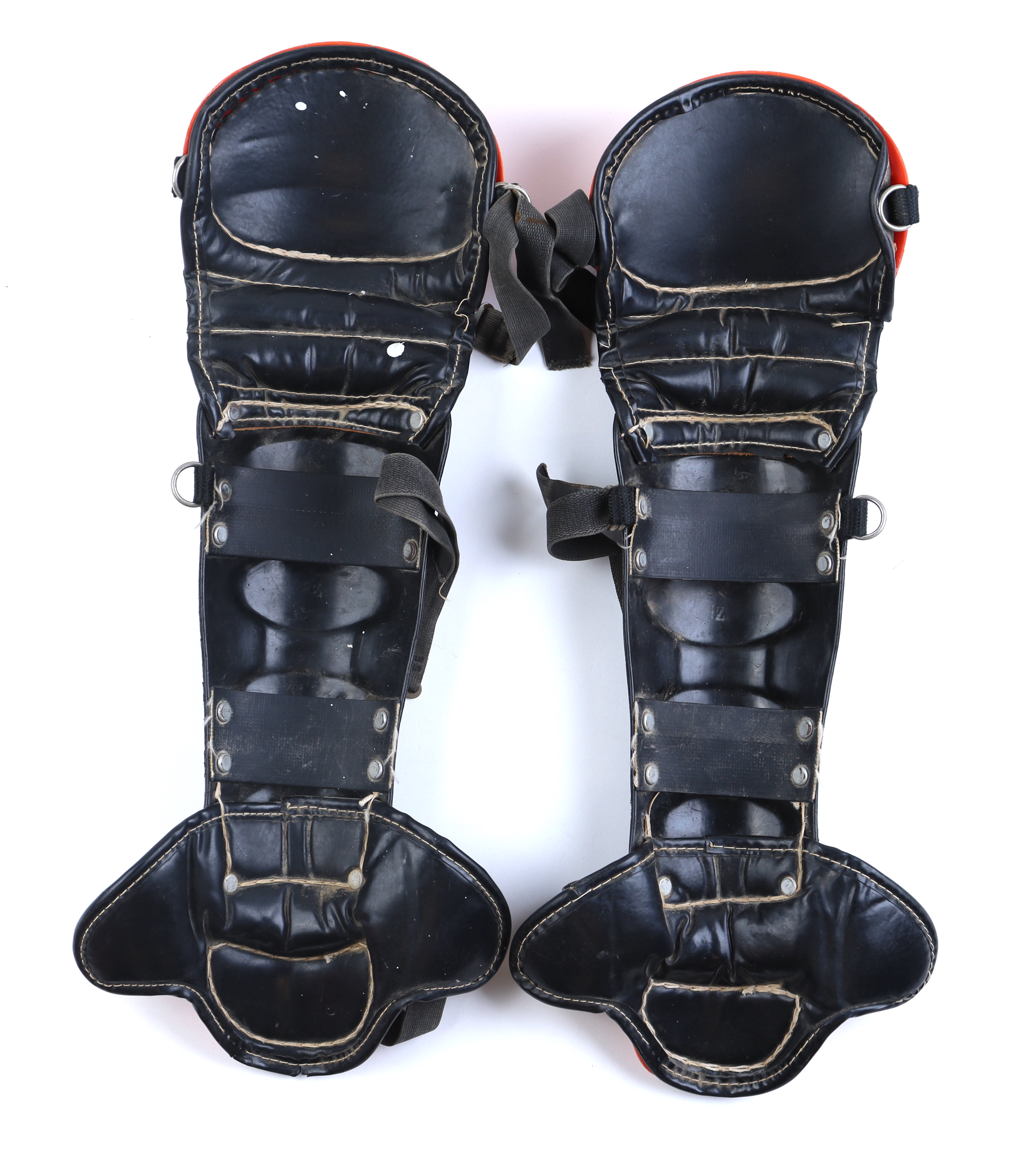 Johnny Bench Signed Pair of Vintage Catcher Shin Guards (Fanatics) at PristineAuction.com Johnny Bench Signed Pair of Vintage Catcher Shin Guards (Fanatics) at PristineAuction.com