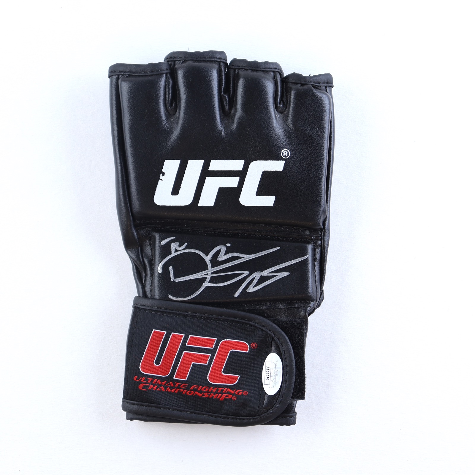 Dustin Poirier Signed UFC Glove (JSA) at PristineAuction.com Dustin Poirier Signed UFC Glove (JSA) at PristineAuction.com