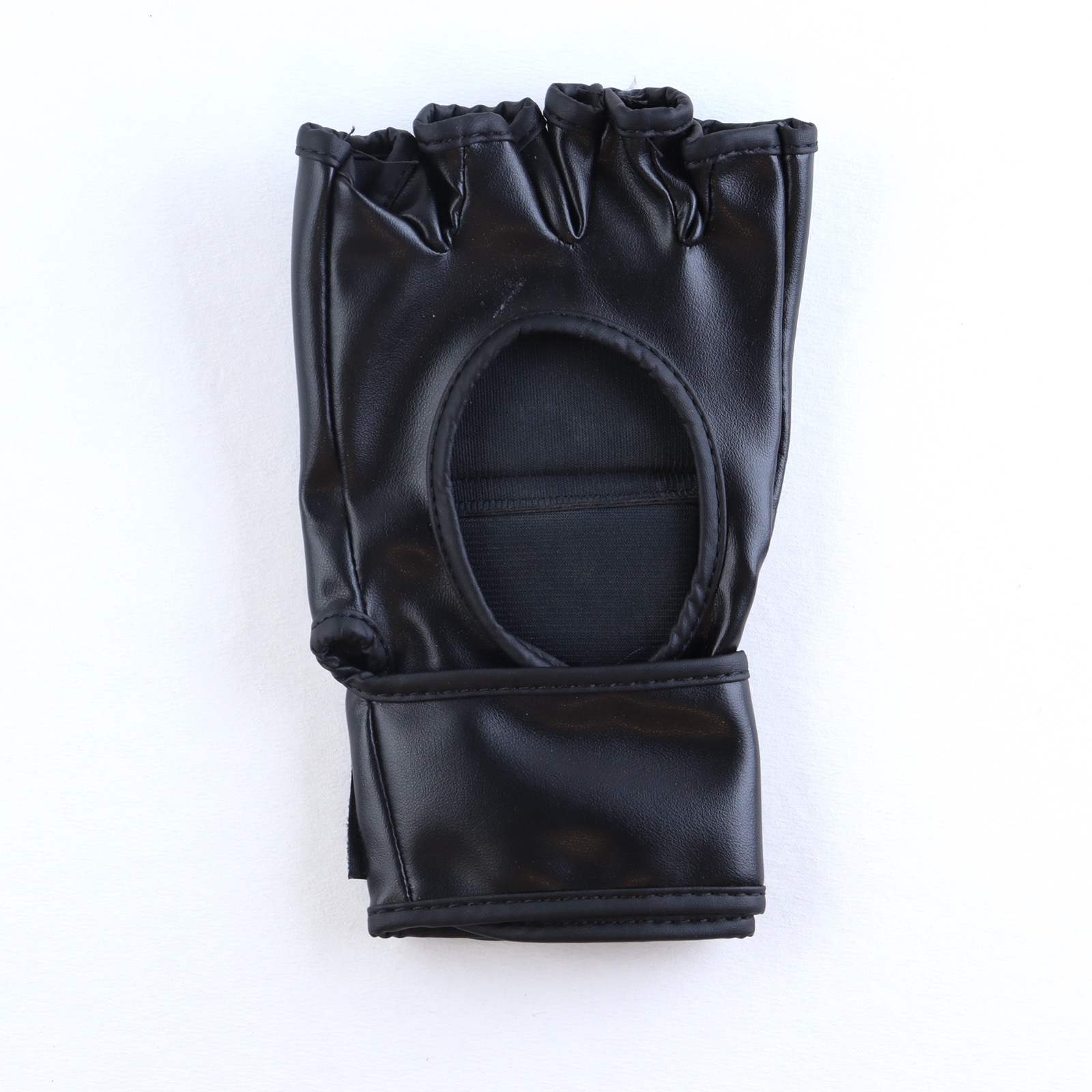 Dustin Poirier Signed UFC Glove (JSA) at PristineAuction.com Dustin Poirier Signed UFC Glove (JSA) at PristineAuction.com