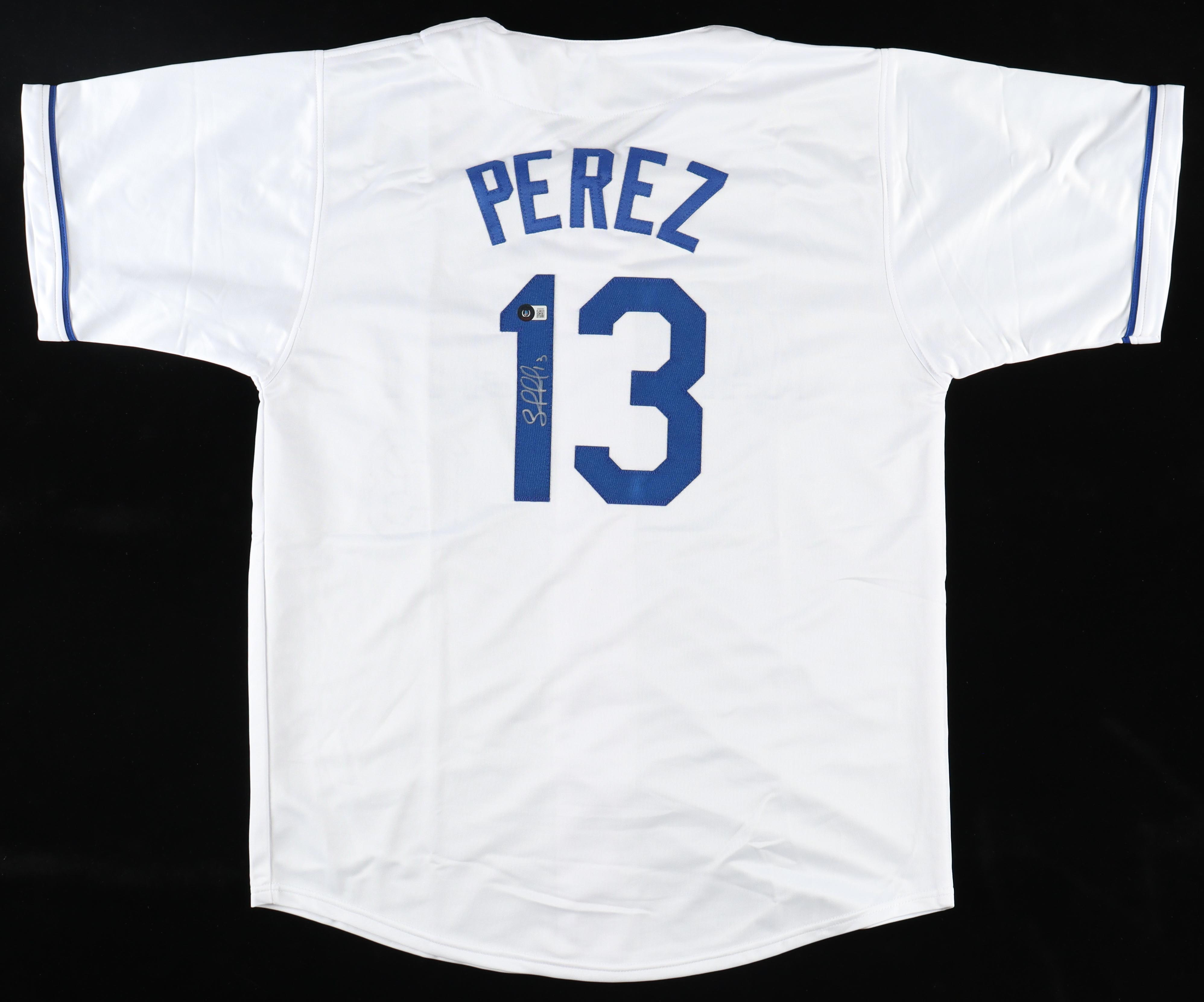 Salvador Perez Signed Jersey (Beckett) at PristineAuction.com Salvador Perez Signed Jersey (Beckett) at PristineAuction.com