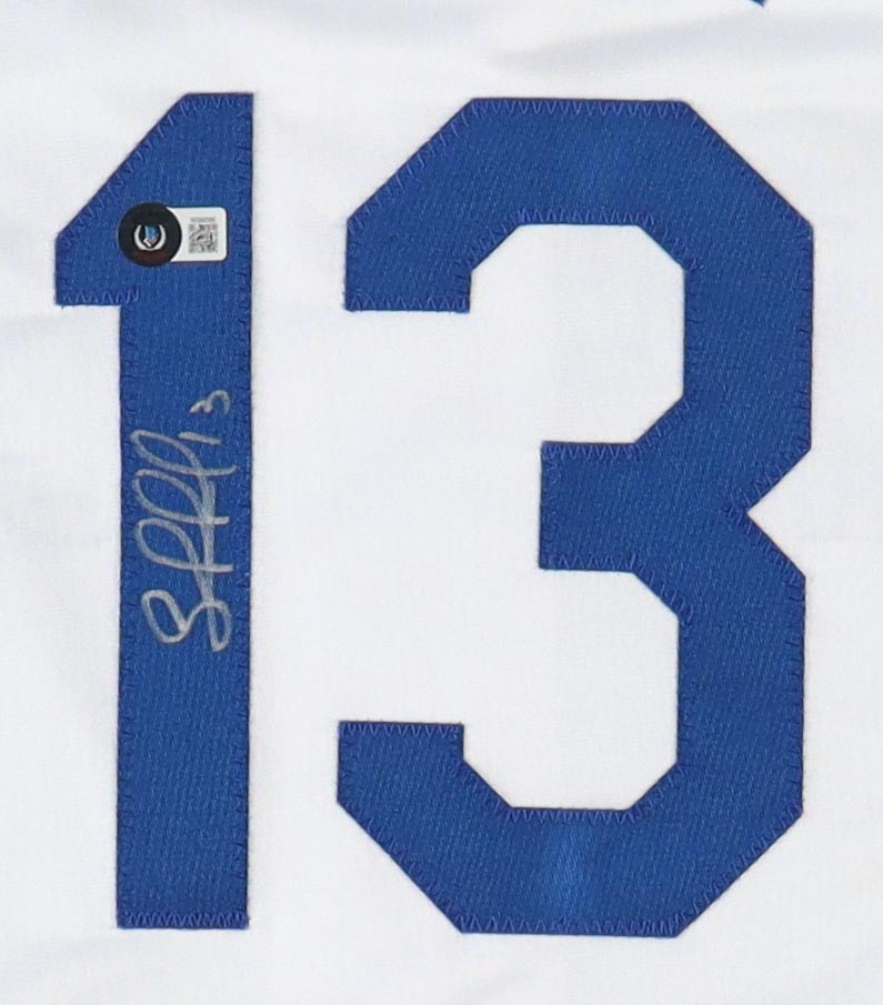 Salvador Perez Signed Jersey (Beckett) at PristineAuction.com Salvador Perez Signed Jersey (Beckett) at PristineAuction.com