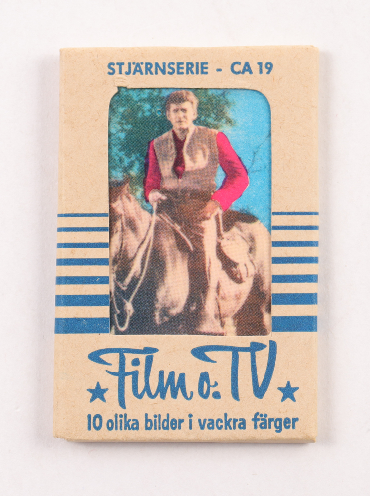 Film & TV Stars Cigarette Card Pack at PristineAuction.com Film & TV Stars Cigarette Card Pack at PristineAuction.com