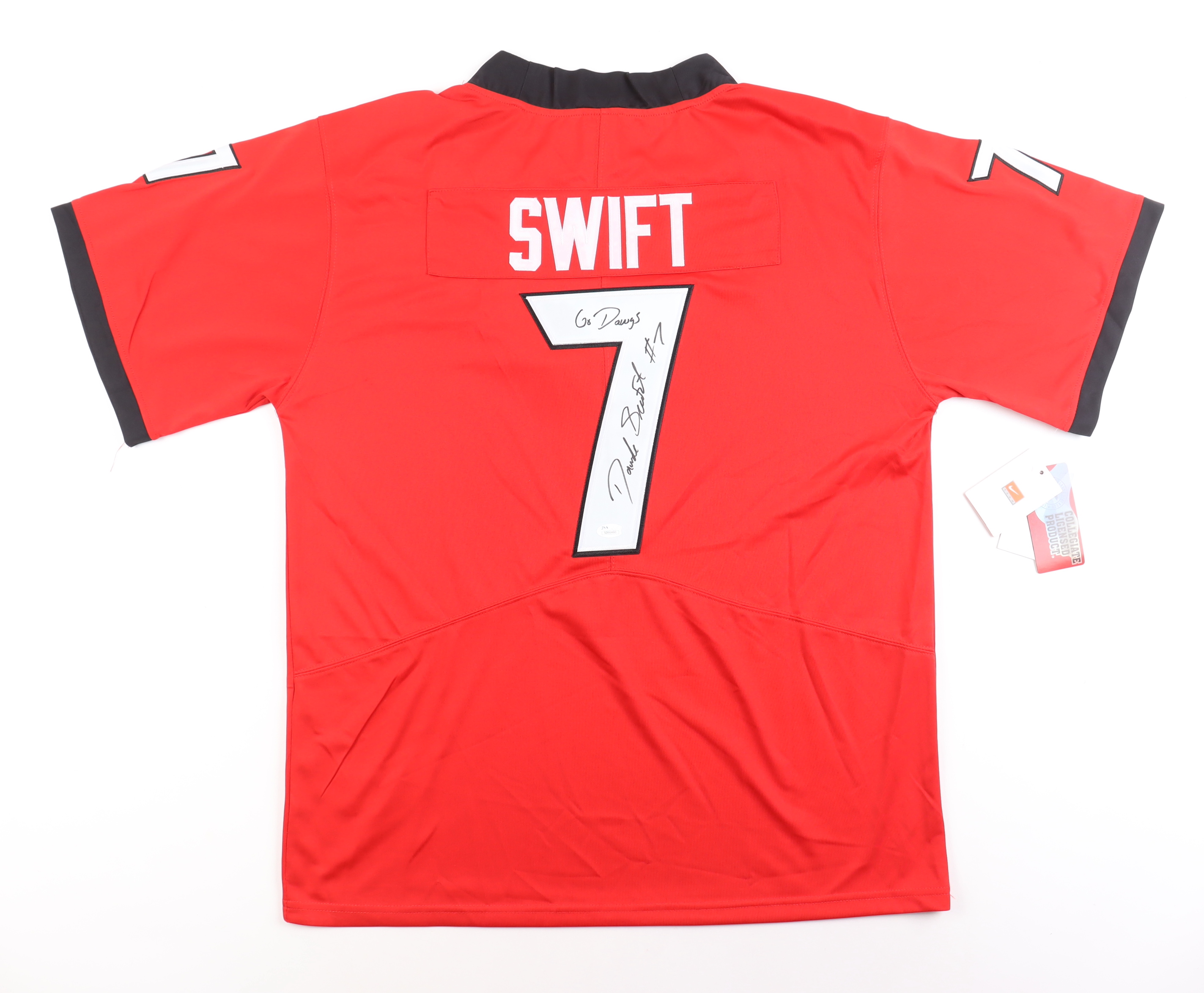 D'Andre Swift Signed Bulldogs Jersey Inscribed "Go Dawgs" (JSA) at PristineAuction.com D'Andre Swift Signed Bulldogs Jersey Inscribed "Go Dawgs" (JSA) at PristineAuction.com