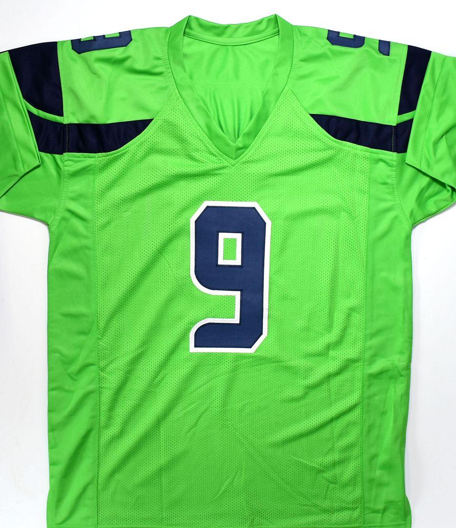 Kenneth Walker III Signed Jersey (Beckett) at PristineAuction.com Kenneth Walker III Signed Jersey (Beckett) at PristineAuction.com