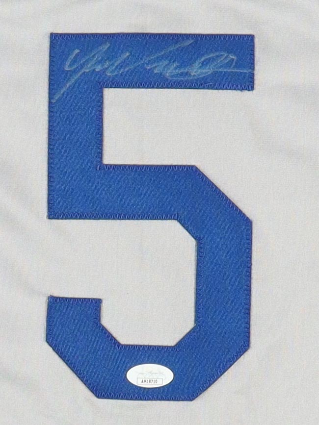 Juan Uribe Signed Jersey (JSA) at PristineAuction.com Juan Uribe Signed Jersey (JSA) at PristineAuction.com