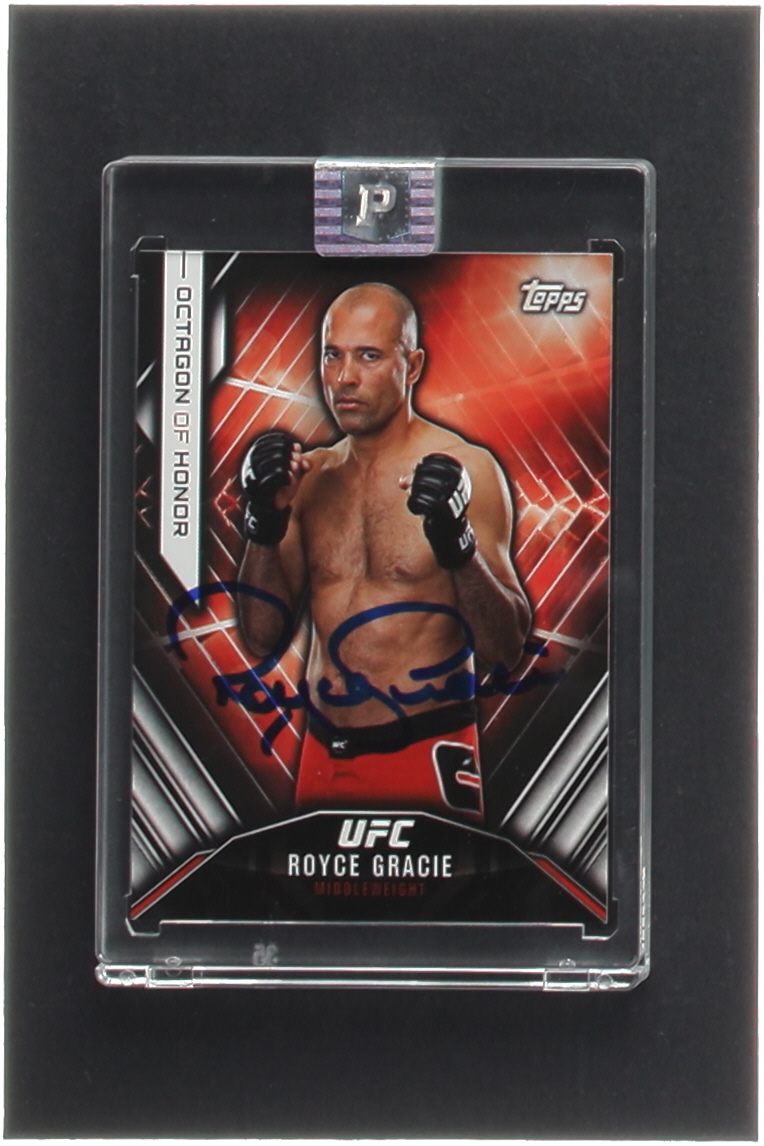 Royce Gracie Signed 2015 Topps UFC Chronicles Octagon of Honor #HONOR2 (PA Encapsulated) at PristineAuction.com Royce Gracie Signed 2015 Topps UFC Chronicles Octagon of Honor #HONOR2 (PA Encapsulated) at PristineAuction.com