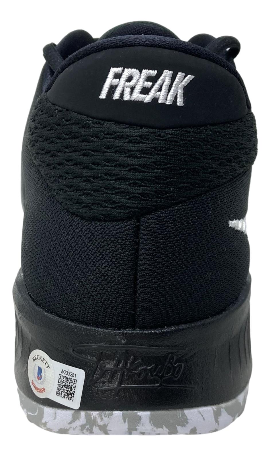 Giannis Antetokounmpo Signed Nike Basketball Shoe (Beckett) at PristineAuction.com Giannis Antetokounmpo Signed Nike Basketball Shoe (Beckett) at PristineAuction.com