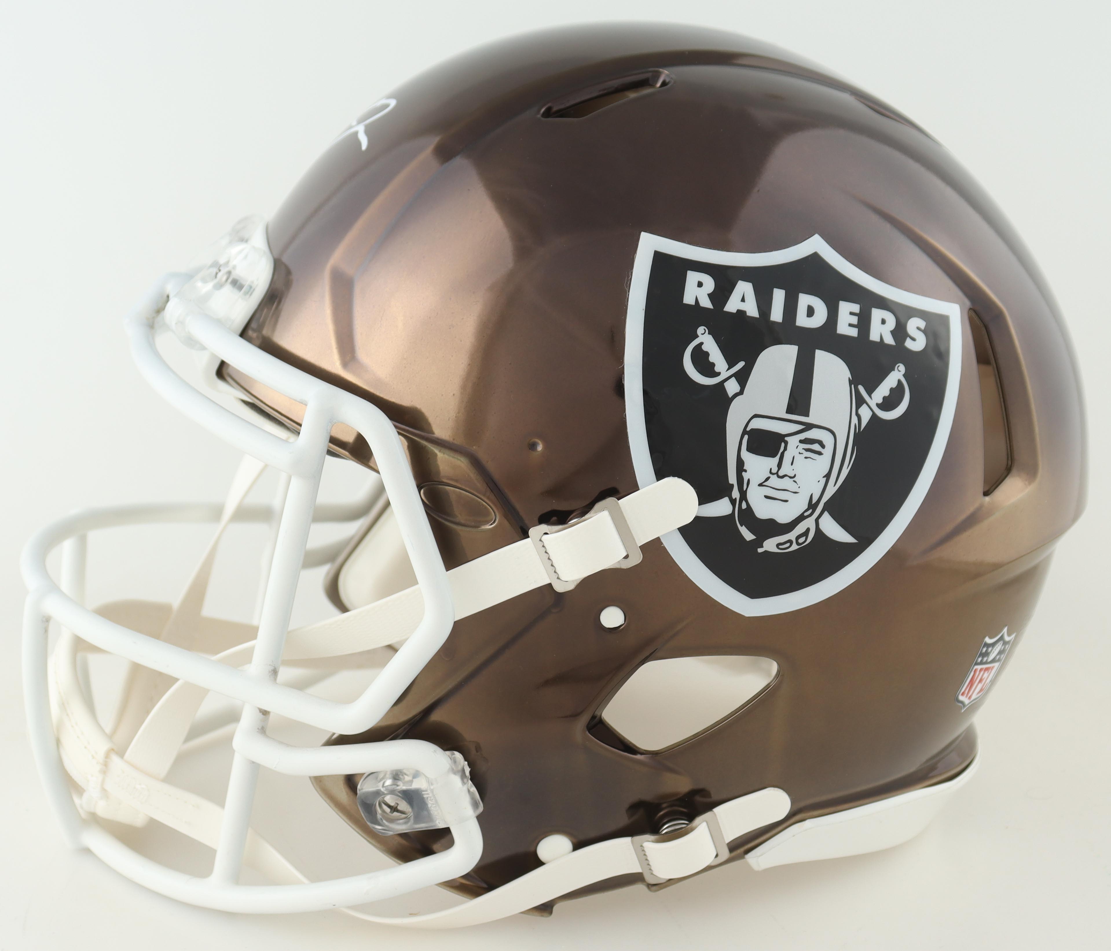 Josh Jacobs Signed Raiders Full-Size Authentic On-Field Chrome Speed Helmet (Beckett & Jacobs) at PristineAuction.com Josh Jacobs Signed Raiders Full-Size Authentic On-Field Chrome Speed Helmet (Beckett & Jacobs) at PristineAuction.com
