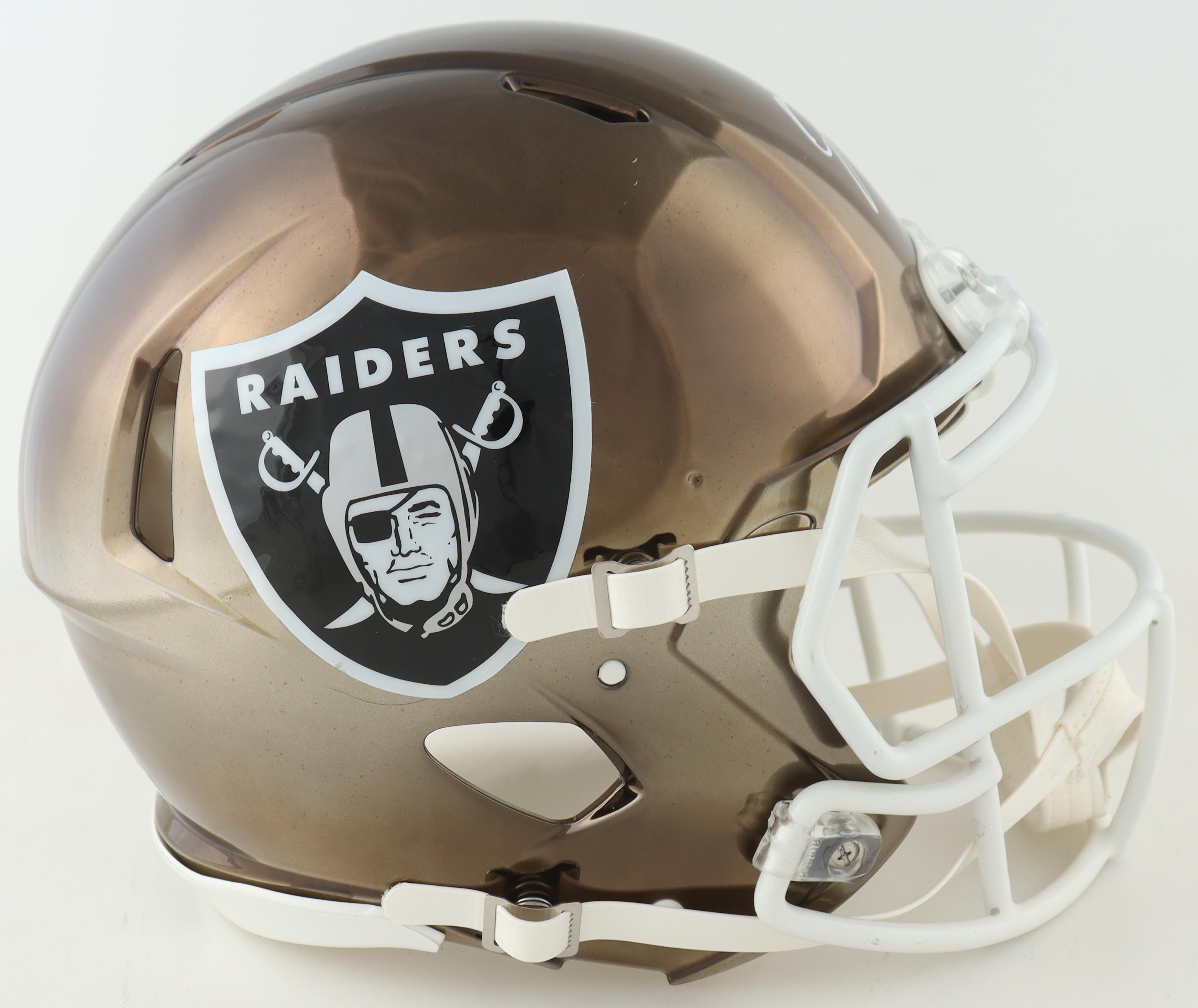 Josh Jacobs Signed Raiders Full-Size Authentic On-Field Chrome Speed Helmet (Beckett & Jacobs) at PristineAuction.com Josh Jacobs Signed Raiders Full-Size Authentic On-Field Chrome Speed Helmet (Beckett & Jacobs) at PristineAuction.com