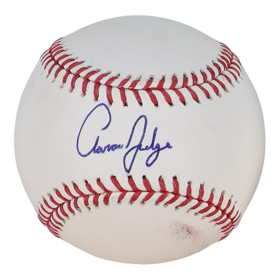 Aaron Judge Signed OML Baseball (Beckett) at PristineAuction.com Aaron Judge Signed OML Baseball (Beckett) at PristineAuction.com