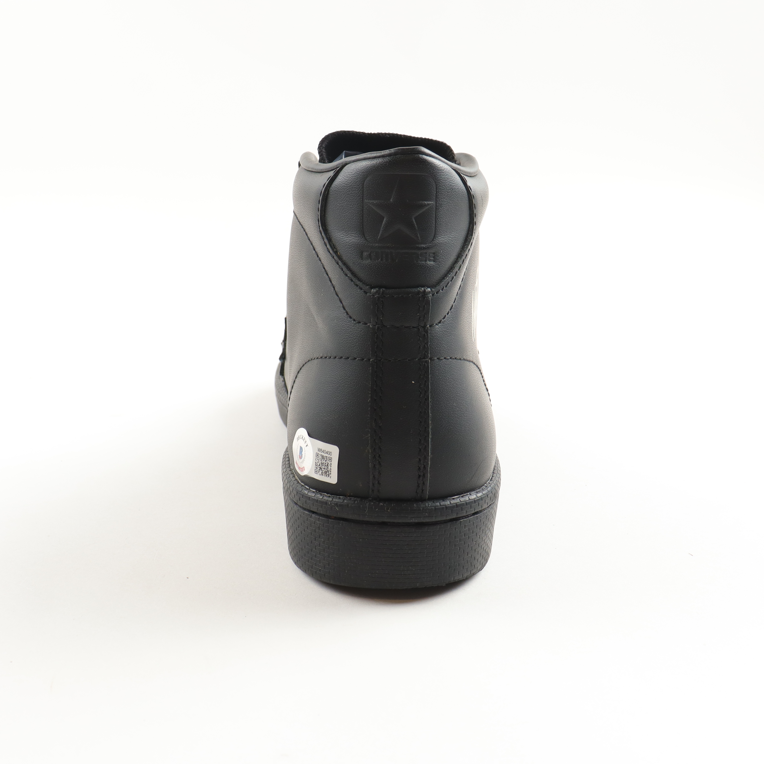 Magic Johnson Signed Vintage Converse Basketball Shoe (Beckett) at PristineAuction.com Magic Johnson Signed Vintage Converse Basketball Shoe (Beckett) at PristineAuction.com