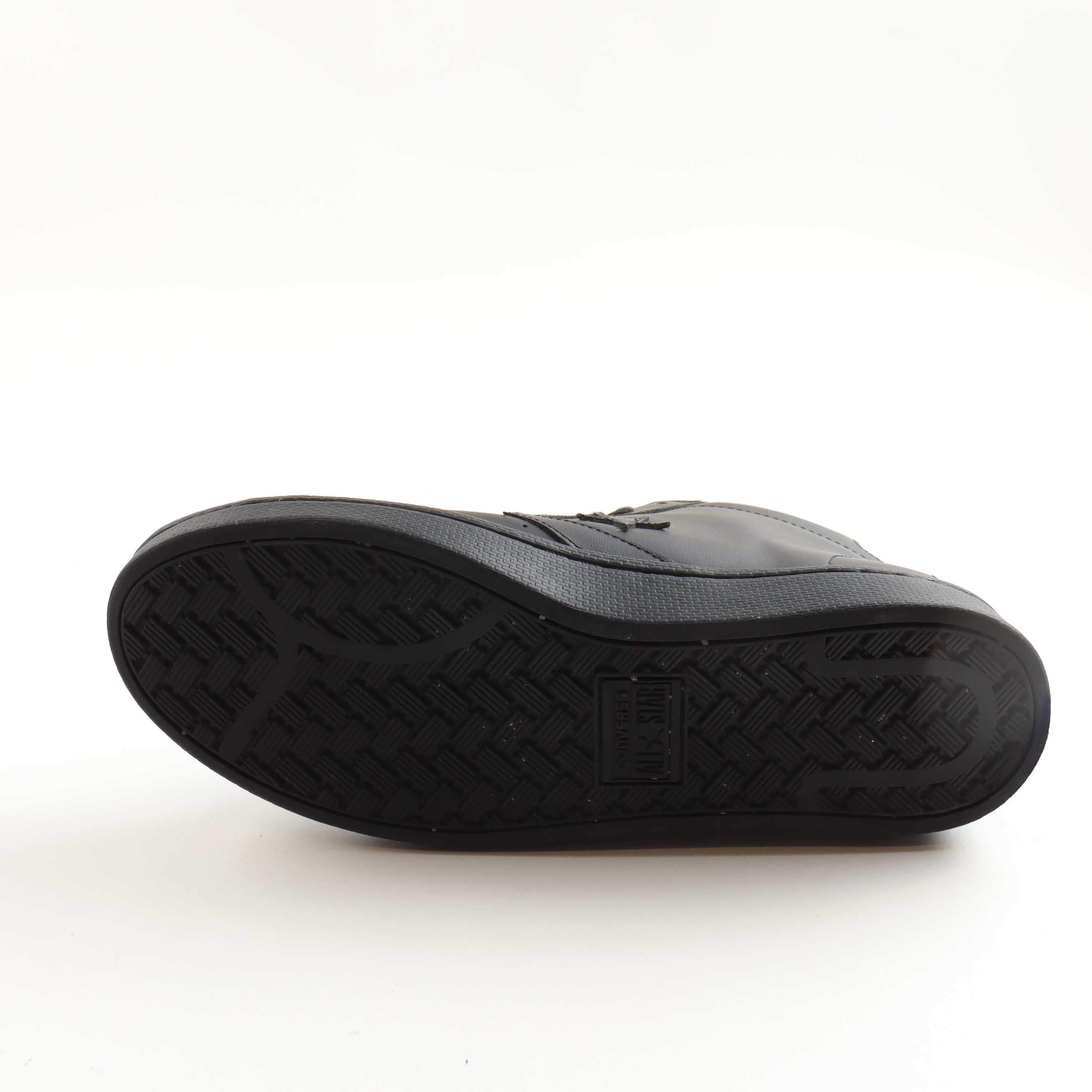 Magic Johnson Signed Vintage Converse Basketball Shoe (Beckett) at PristineAuction.com Magic Johnson Signed Vintage Converse Basketball Shoe (Beckett) at PristineAuction.com