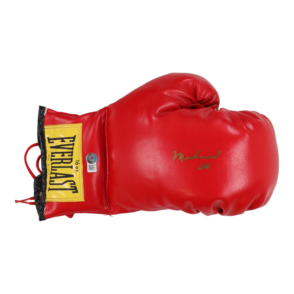 Muhammad Ali Signed Everlast Boxing Glove (Beckett) Pristine Auction