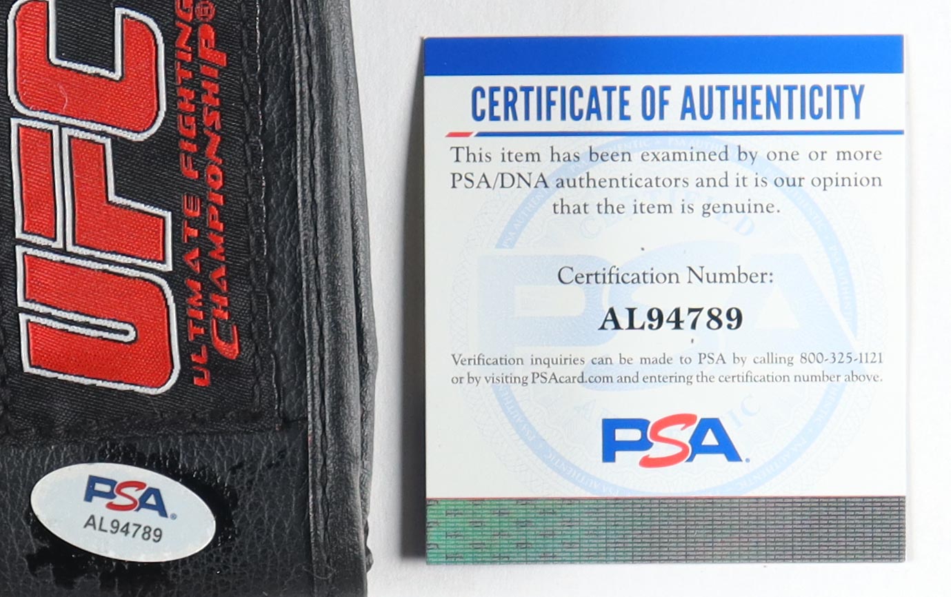 Bruce Buffer Signed UFC Glove (PSA) at PristineAuction.com Bruce Buffer Signed UFC Glove (PSA) at PristineAuction.com