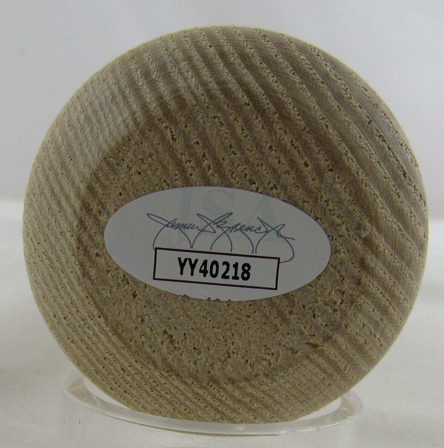 Willie Mays Signed Adirondack Baseball Bat (JSA) at PristineAuction.com Willie Mays Signed Adirondack Baseball Bat (JSA) at PristineAuction.com