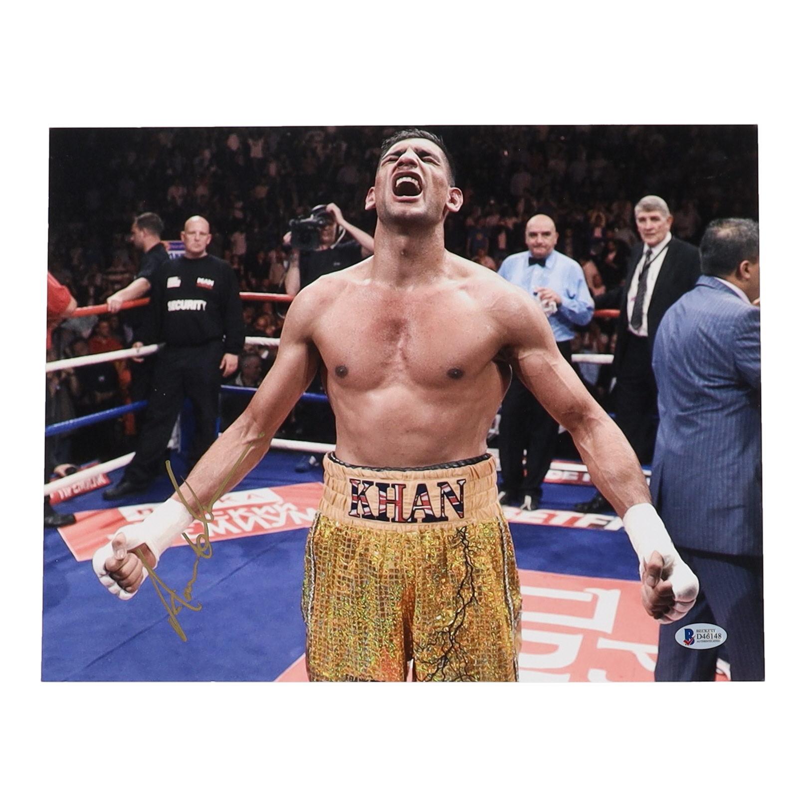 Amir Khan Signed 11x14 Photo (Beckett) at PristineAuction.com Amir Khan Signed 11x14 Photo (Beckett) at PristineAuction.com