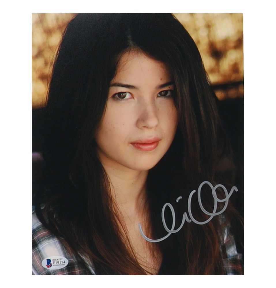 Nichole Sakura Signed 8x10 Photo (Beckett) Pristine Auction