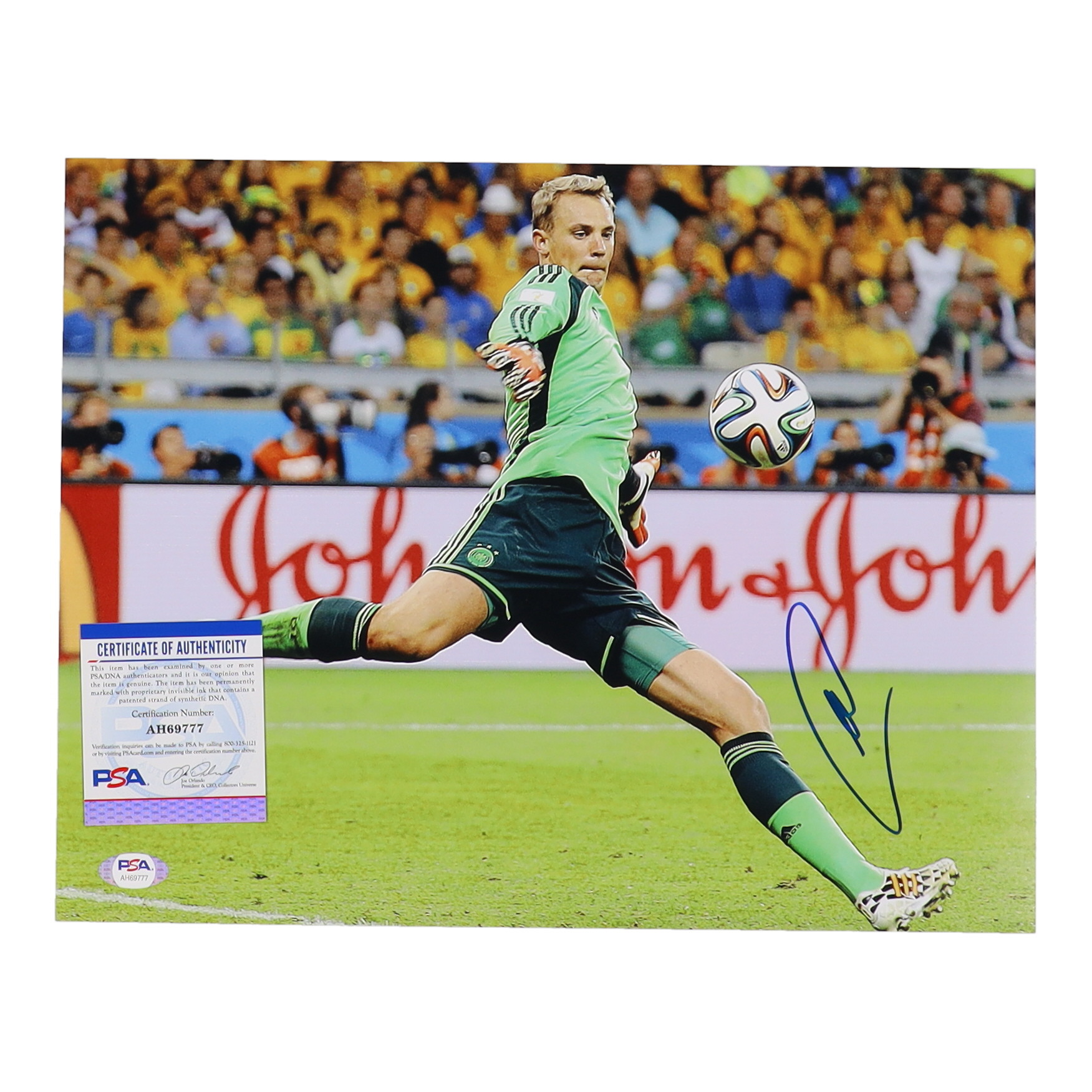 Manuel Neuer Signed FC Bayern Munich 11x14 Photo (PSA) at PristineAuction.com Manuel Neuer Signed FC Bayern Munich 11x14 Photo (PSA) at PristineAuction.com