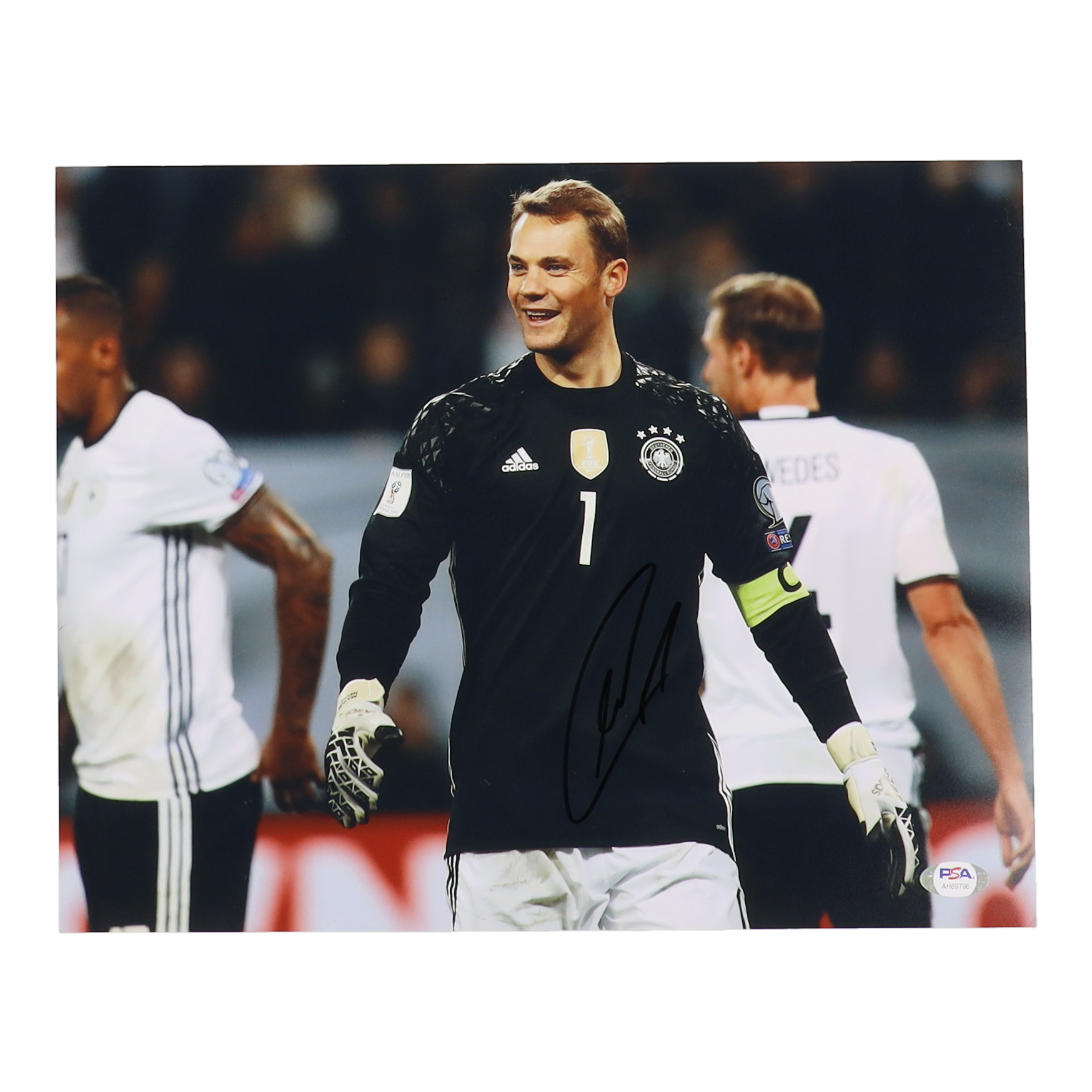 Manuel Neuer Signed FC Bayern Munich 11x14 Photo (PSA) at PristineAuction.com Manuel Neuer Signed FC Bayern Munich 11x14 Photo (PSA) at PristineAuction.com