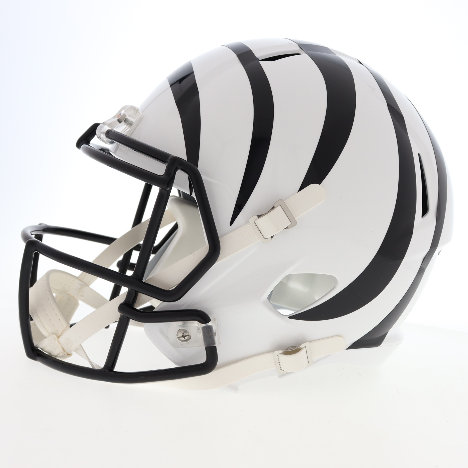 Joe Burrow Signed Bengals Full-Size Speed Helmet (Fanatics) at PristineAuction.com Joe Burrow Signed Bengals Full-Size Speed Helmet (Fanatics) at PristineAuction.com