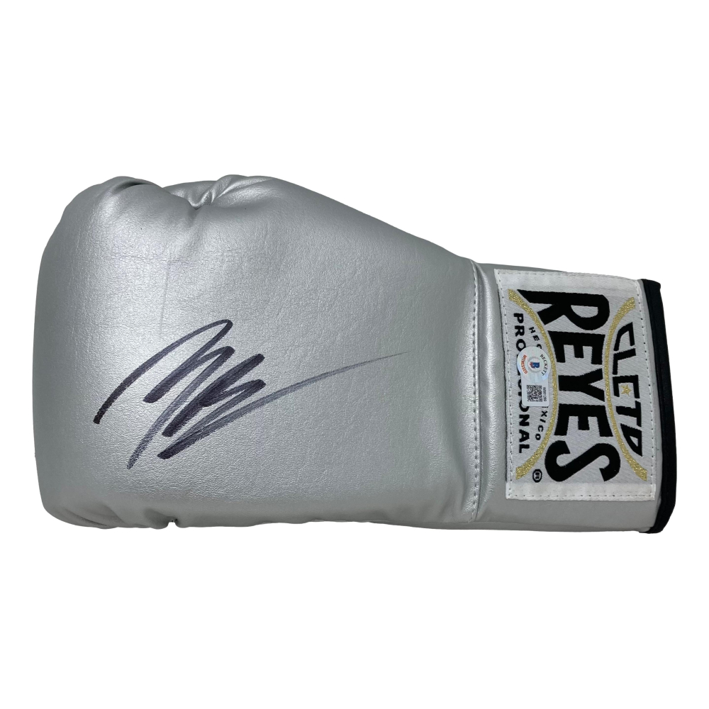 Michael B. Jordan Signed Cleto Reyes Boxing Glove (Beckett) Pristine