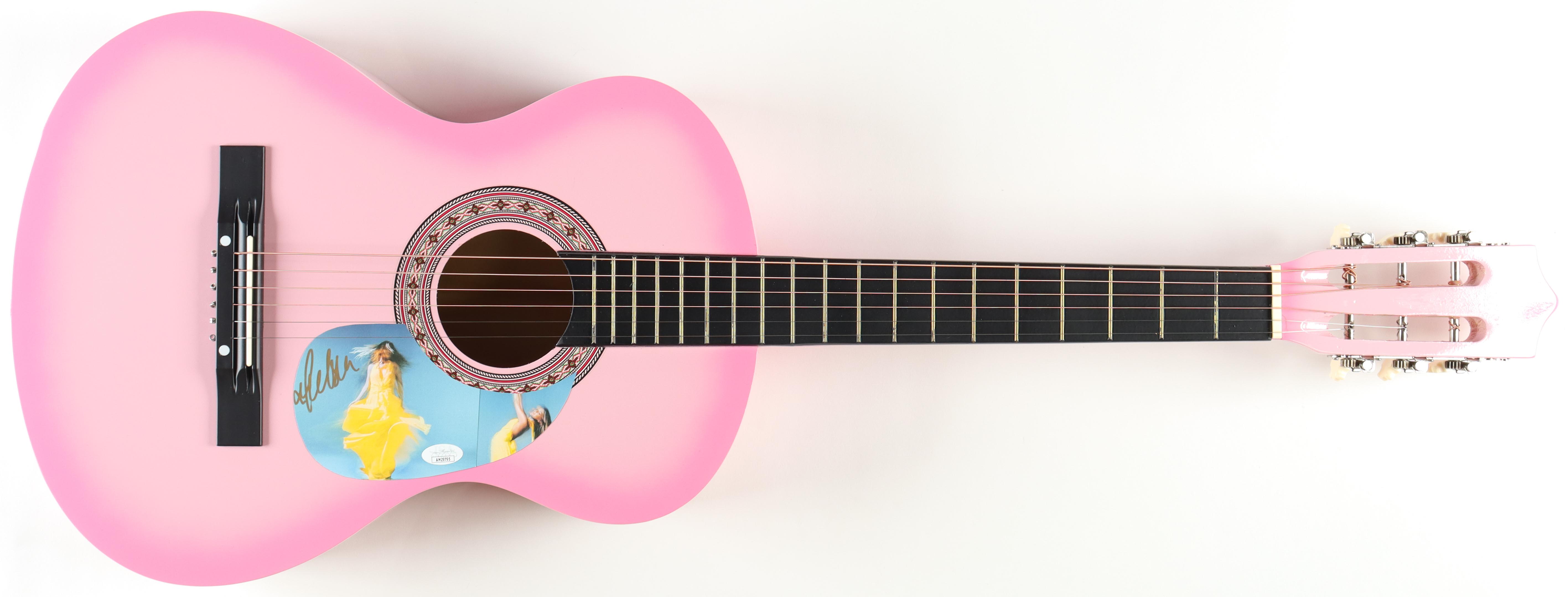 Kelsea Ballerini Signed 39" Acoustic Guitar (JSA) at PristineAuction.com Kelsea Ballerini Signed 39" Acoustic Guitar (JSA) at PristineAuction.com