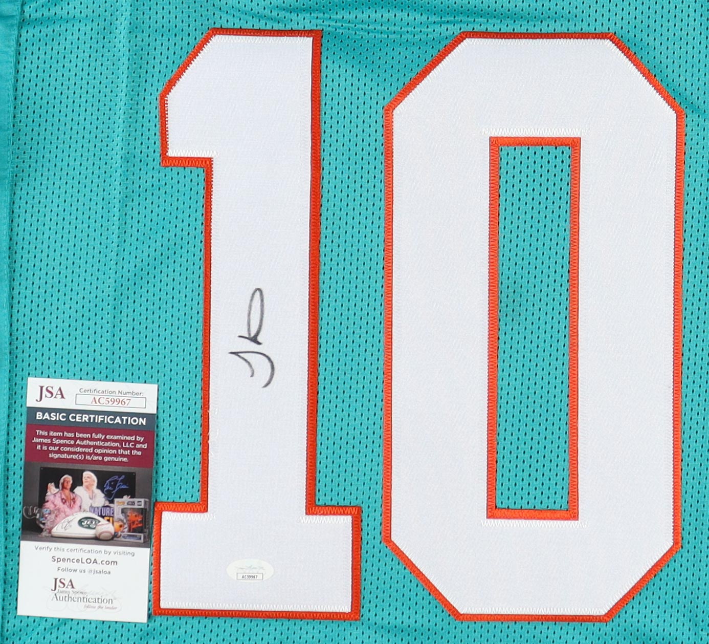 Tyreek Hill Signed Jersey (JSA) at PristineAuction.com Tyreek Hill Signed Jersey (JSA) at PristineAuction.com