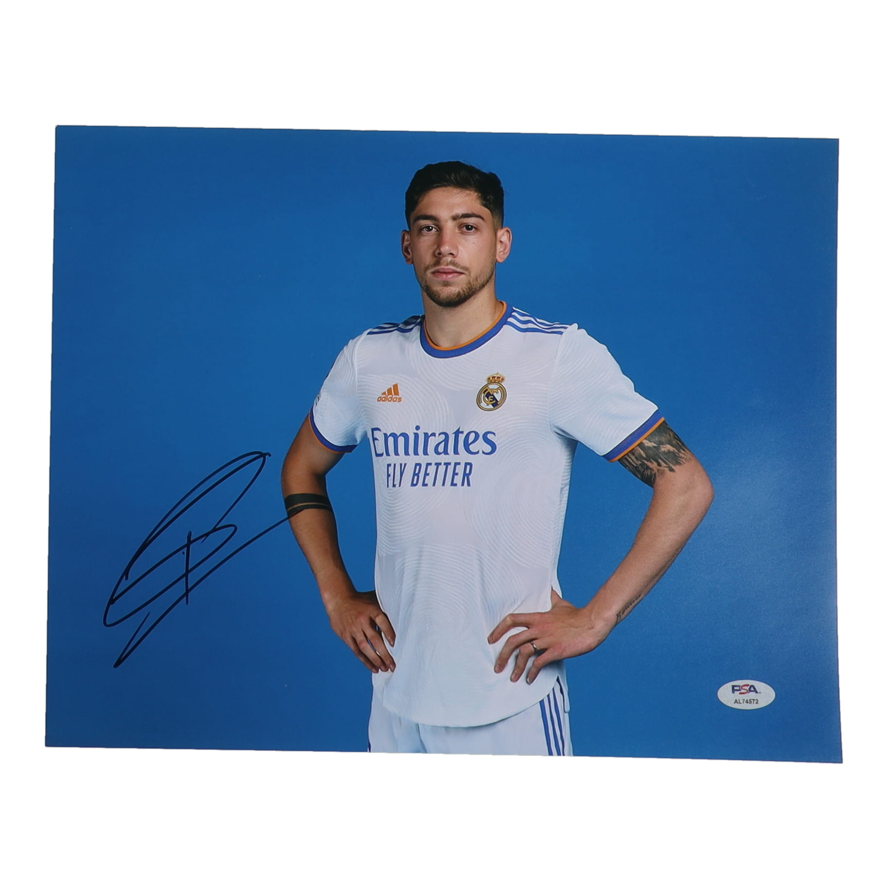 Federico Valverde Signed Real Madrid CF 11x14 Photo (PSA) at PristineAuction.com Federico Valverde Signed Real Madrid CF 11x14 Photo (PSA) at PristineAuction.com