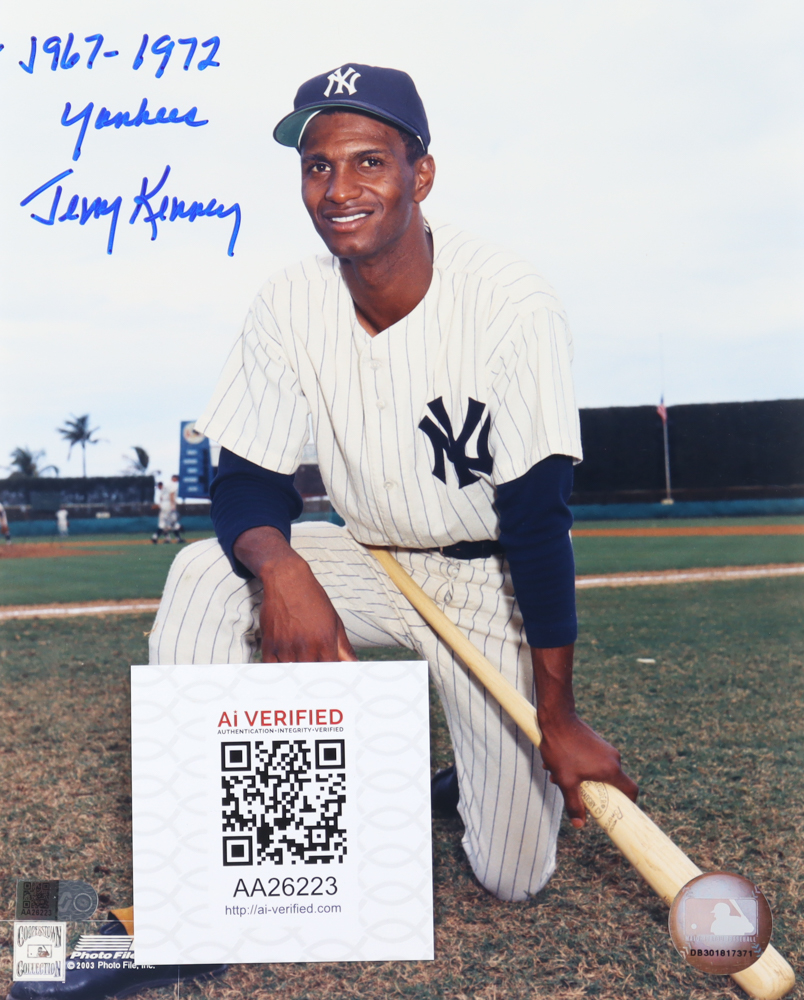Jerry Kenney Signed Yankees 8x10 Photo Inscribed "1967-1972 Yannkees" (AIV) at PristineAuction.com Jerry Kenney Signed Yankees 8x10 Photo Inscribed "1967-1972 Yannkees" (AIV) at PristineAuction.com