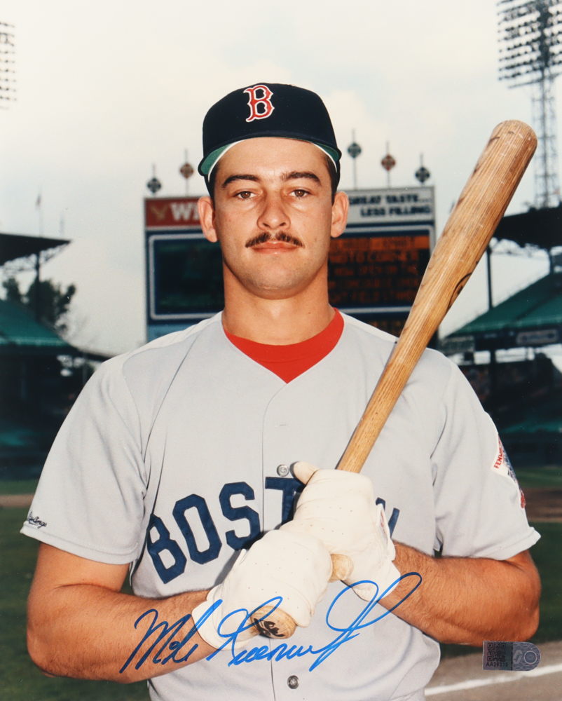 Mike Greenwell Signed Red Sox 8x10 Photo (AIV) at PristineAuction.com Mike Greenwell Signed Red Sox 8x10 Photo (AIV) at PristineAuction.com