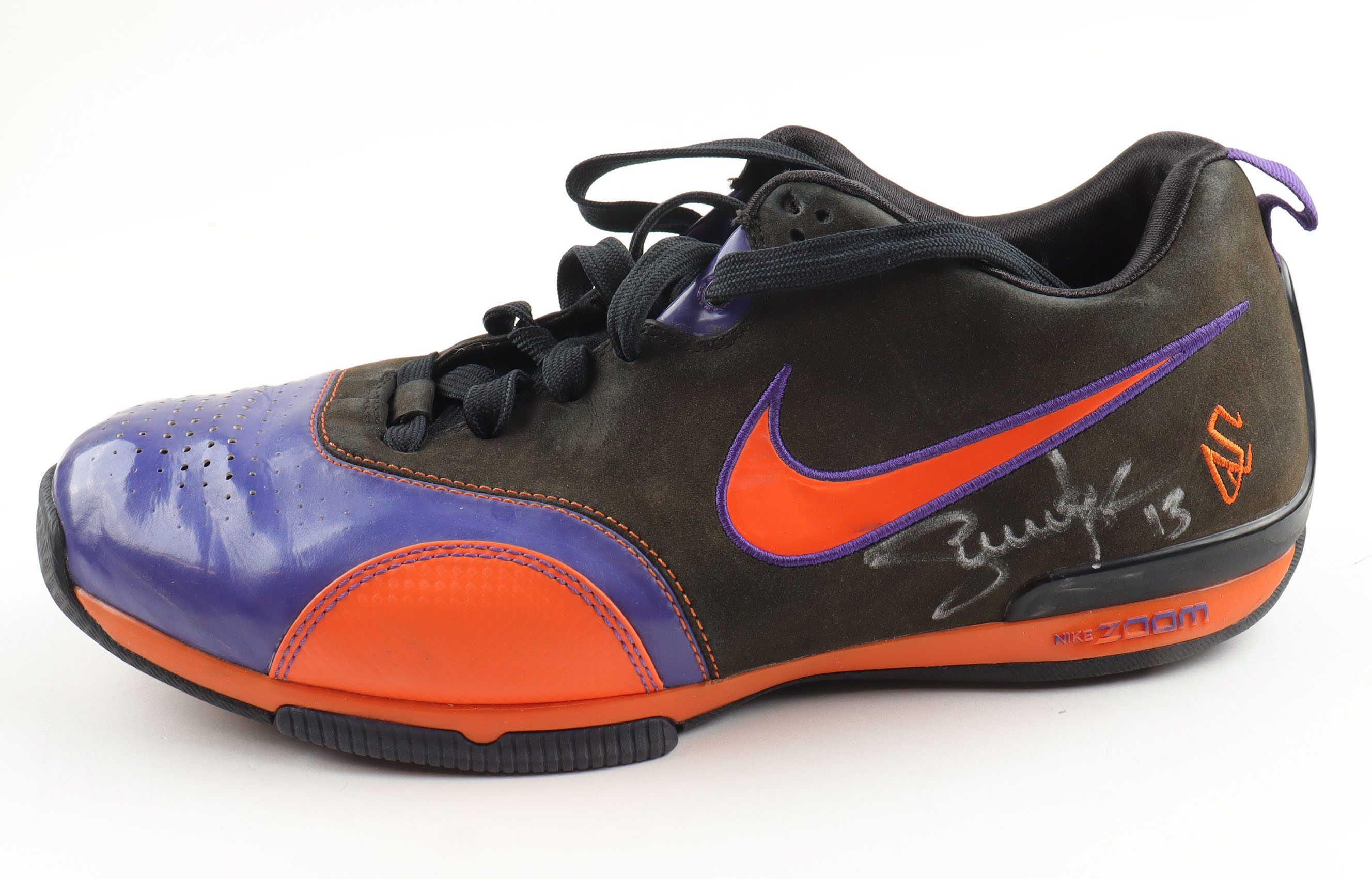 Steve Nash Signed Nike Basketball Shoe (Beckett) at PristineAuction.com Steve Nash Signed Nike Basketball Shoe (Beckett) at PristineAuction.com