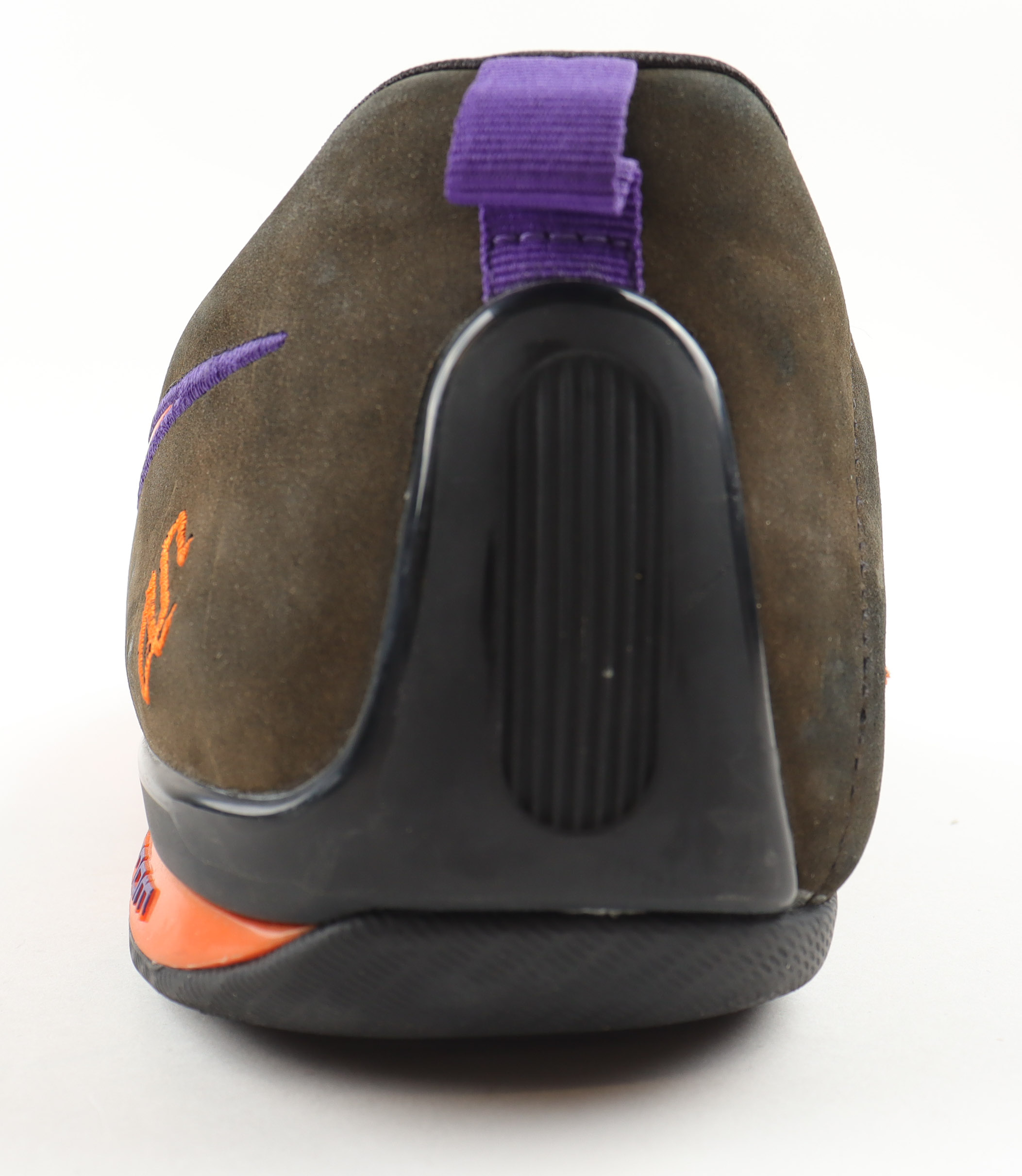 Steve Nash Signed Nike Basketball Shoe (Beckett) at PristineAuction.com Steve Nash Signed Nike Basketball Shoe (Beckett) at PristineAuction.com