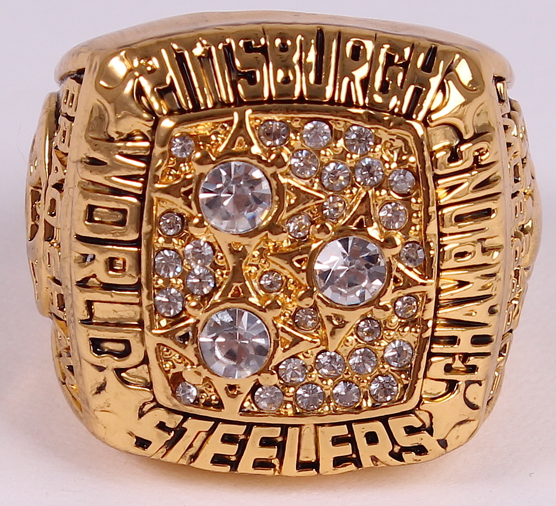 Terry Bradshaw Pittsburgh Steelers High Quality Replica 1978 Super Bowl Ring at PristineAuction.com Terry Bradshaw Pittsburgh Steelers High Quality Replica 1978 Super Bowl Ring at PristineAuction.com