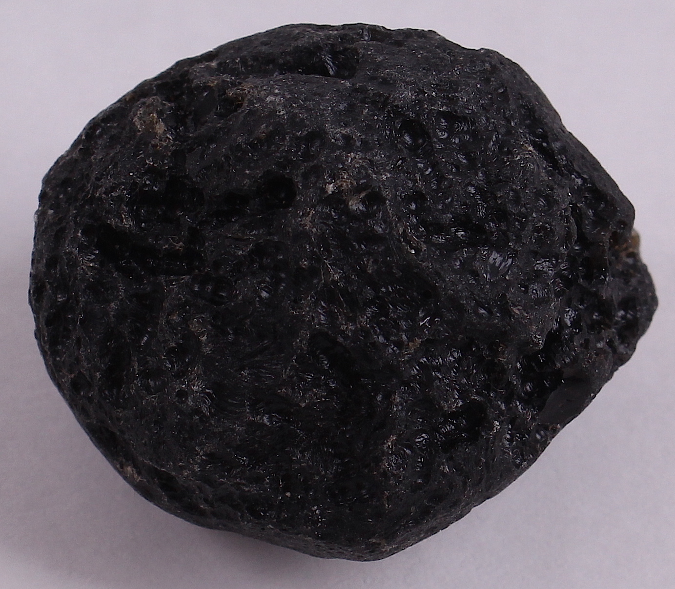 Tektite Meteorite from Thailand/China (27.4 grams) at PristineAuction.com Tektite Meteorite from Thailand/China (27.4 grams) at PristineAuction.com