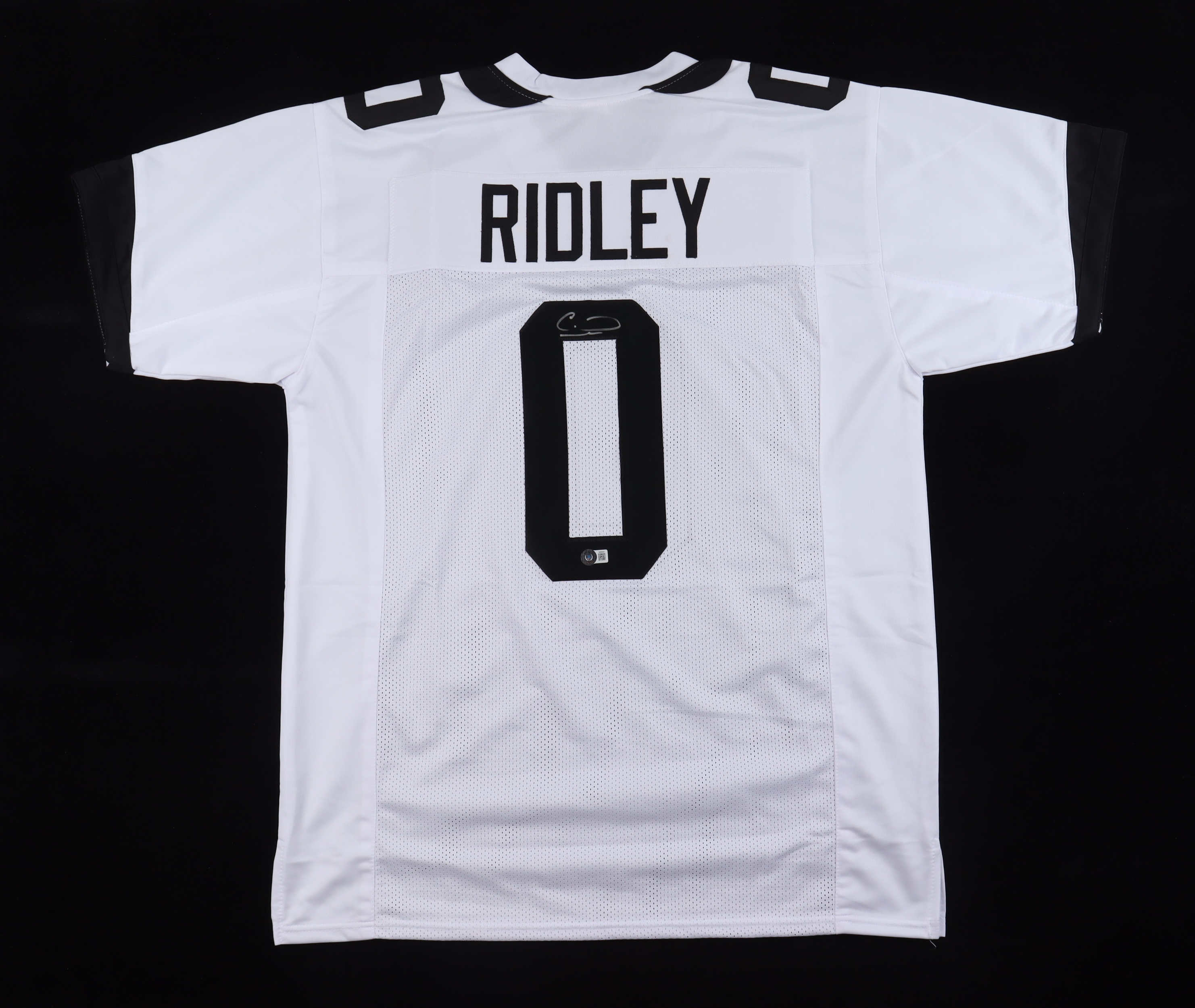 Calvin Ridley Signed Jersey (Beckett) at PristineAuction.com Calvin Ridley Signed Jersey (Beckett) at PristineAuction.com