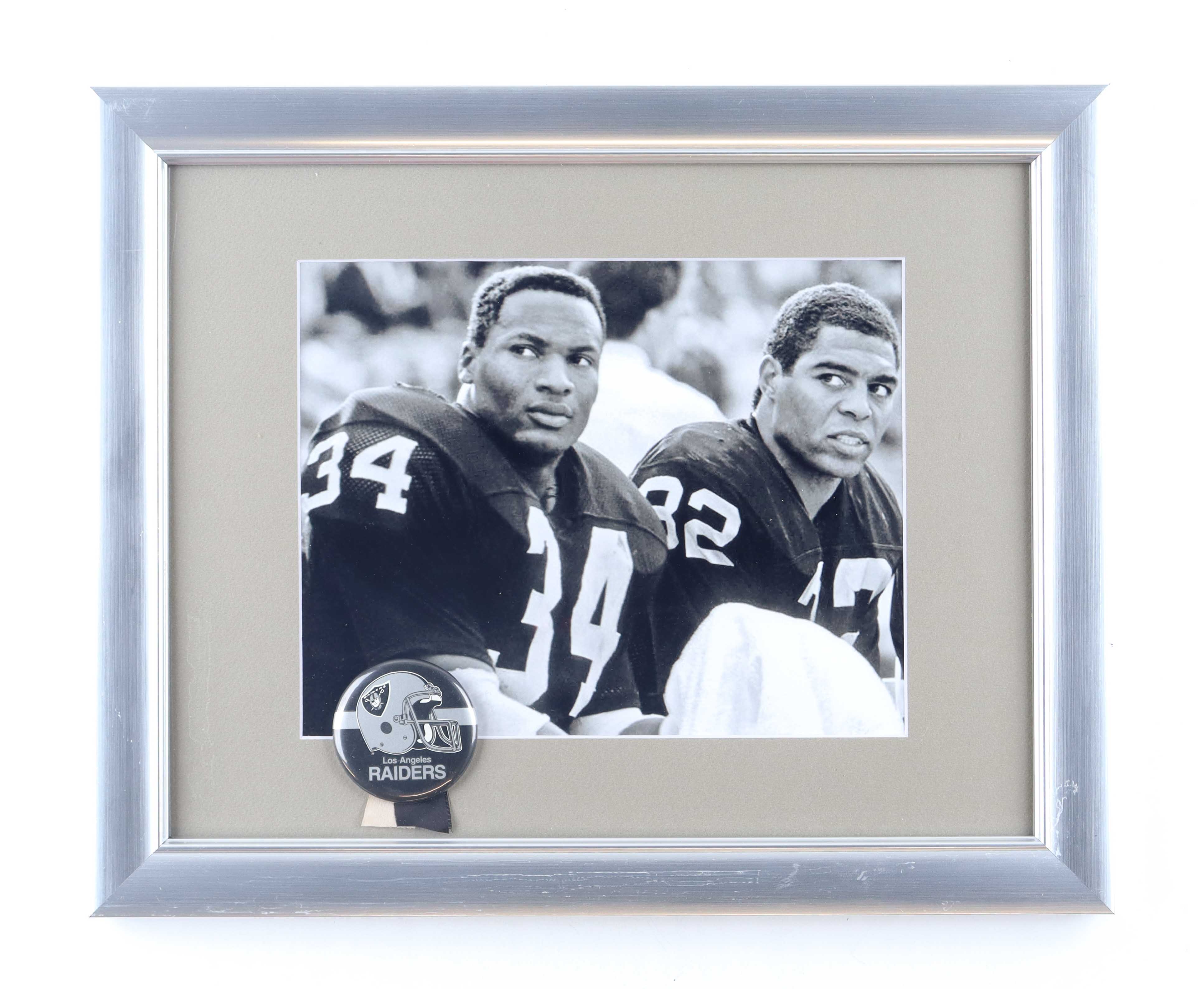Bo Jackson Raiders Custom Framed Photo Display with Raiders Button at PristineAuction.com Bo Jackson Raiders Custom Framed Photo Display with Raiders Button at PristineAuction.com