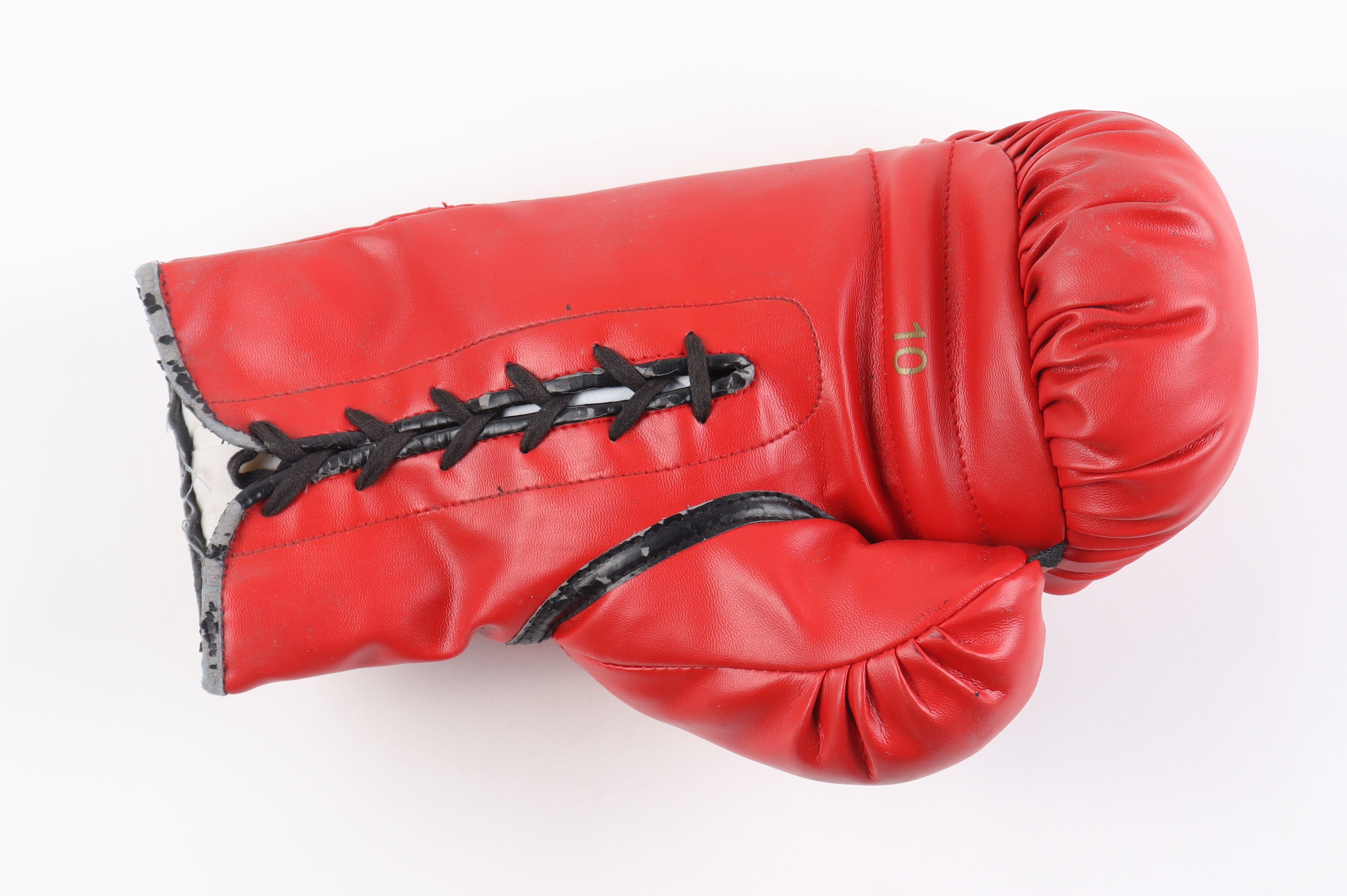 Sugar Ray Leonard Signed Everlast Boxing Glove with Inscription (JSA) at PristineAuction.com Sugar Ray Leonard Signed Everlast Boxing Glove with Inscription (JSA) at PristineAuction.com