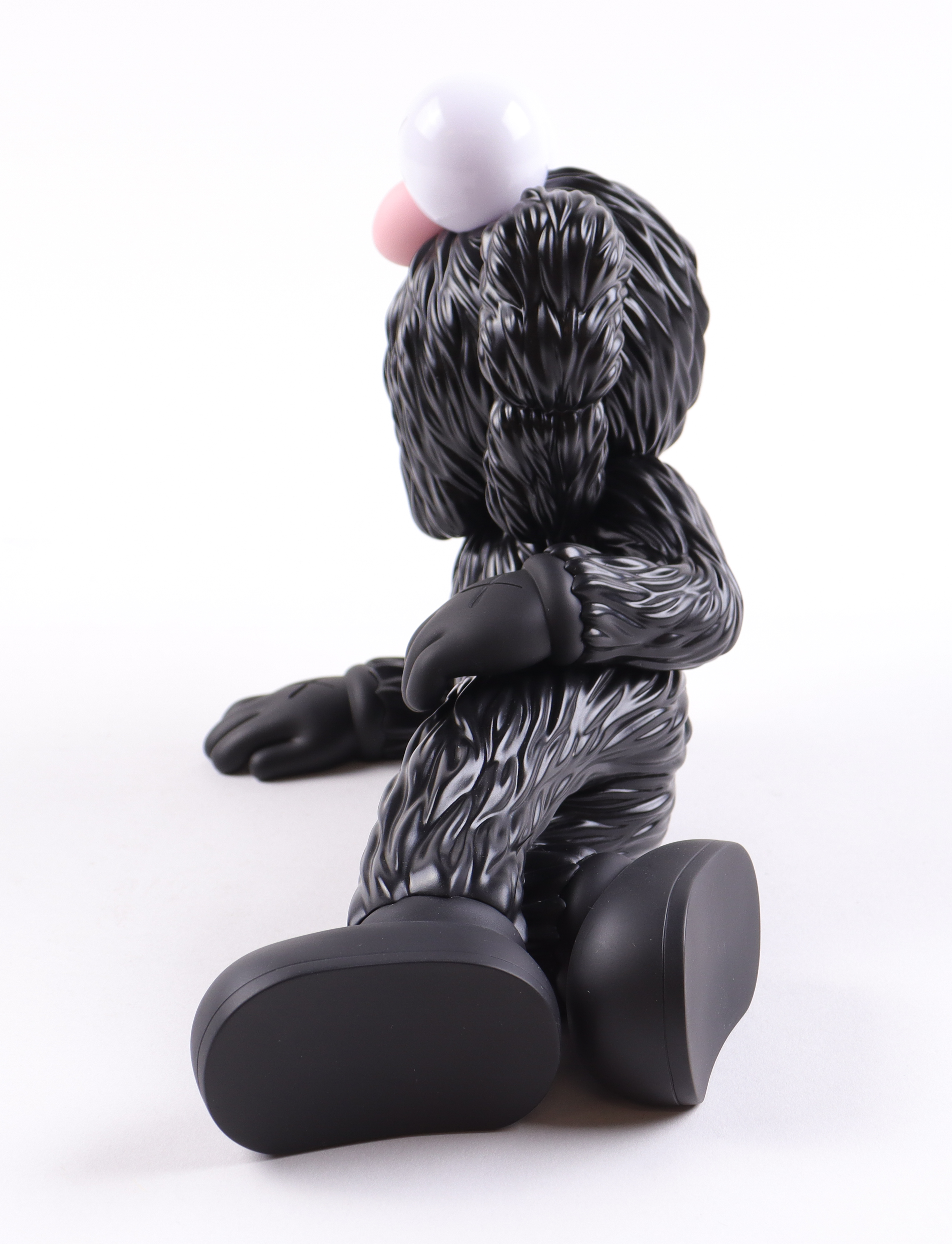 KAWS "Time Off (Black)" Vinyl Sculpture with Original KAWS Box at PristineAuction.com KAWS "Time Off (Black)" Vinyl Sculpture with Original KAWS Box at PristineAuction.com