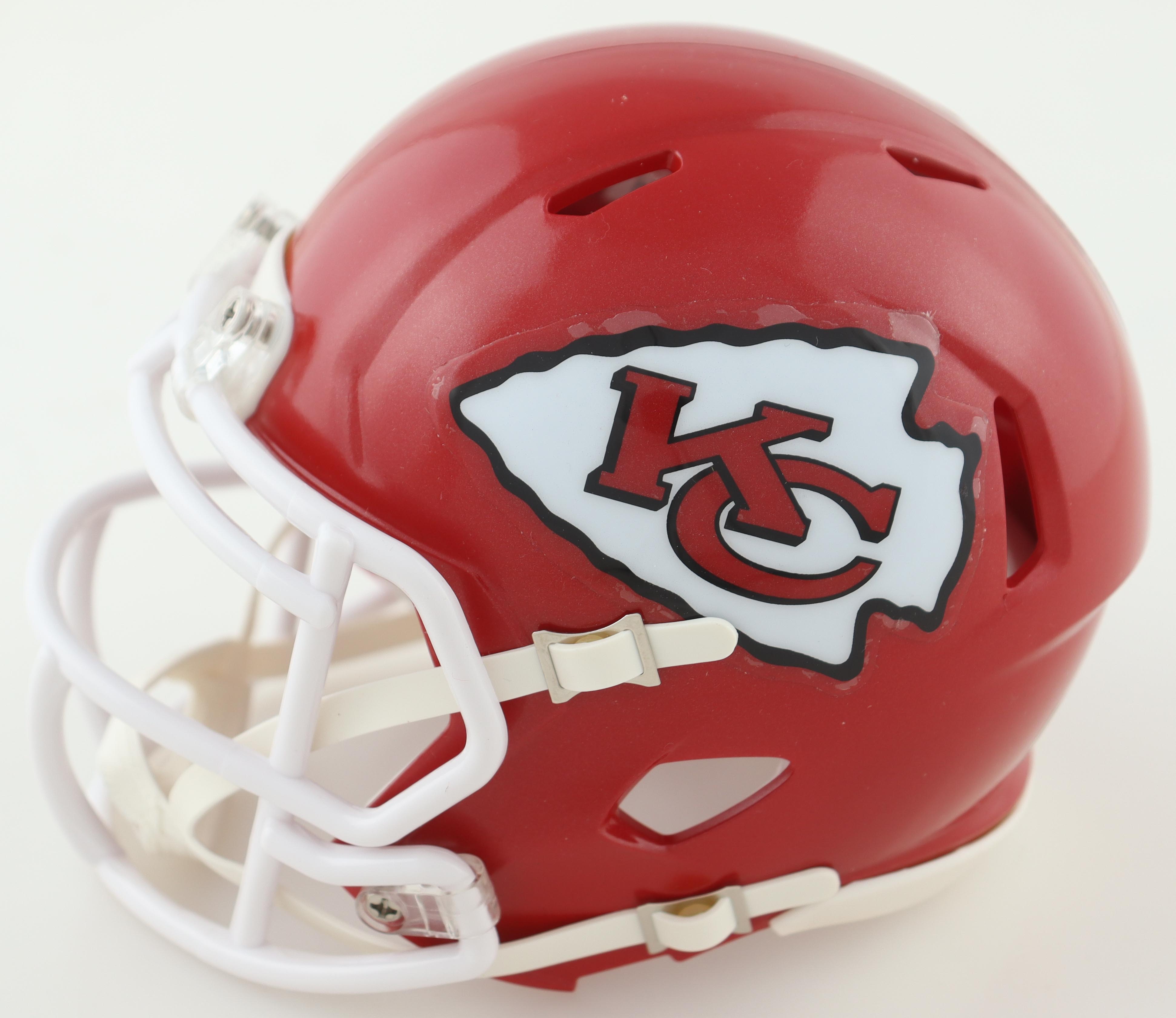 Willie Gay Jr. Signed Chiefs Speed Mini Helmet (Beckett & PIA) at PristineAuction.com Willie Gay Jr. Signed Chiefs Speed Mini Helmet (Beckett & PIA) at PristineAuction.com