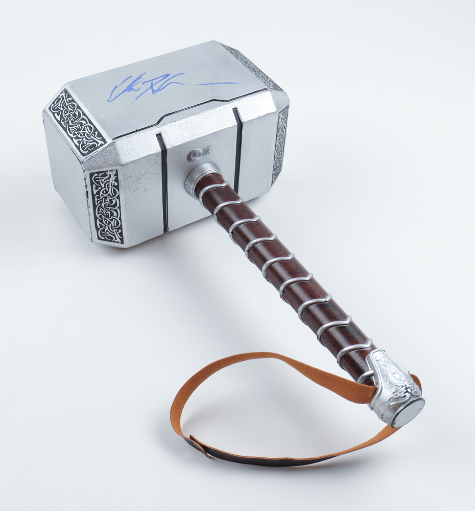 Chris Hemsworth Signed "Thor" Mjolnir Hammer (Beckett) at PristineAuction.com Chris Hemsworth Signed "Thor" Mjolnir Hammer (Beckett) at PristineAuction.com