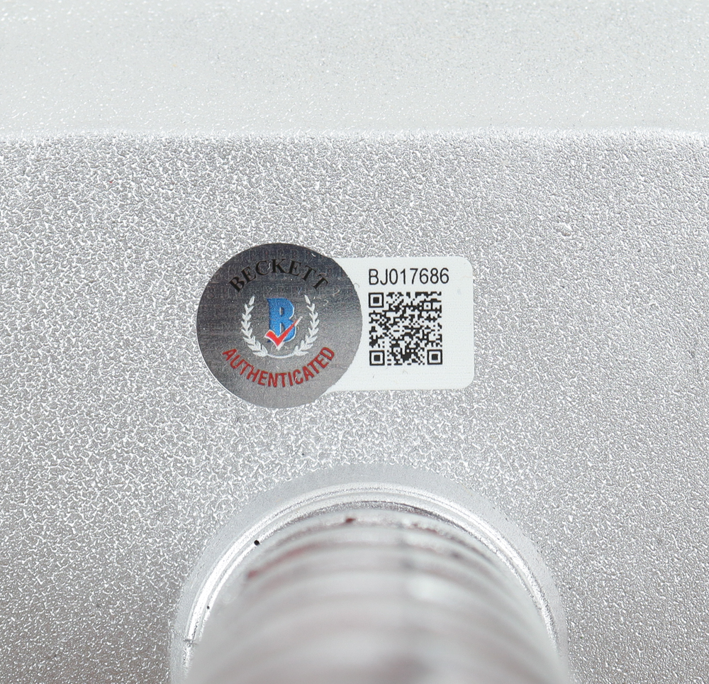 Chris Hemsworth Signed "Thor" Mjolnir Hammer (Beckett) at PristineAuction.com Chris Hemsworth Signed "Thor" Mjolnir Hammer (Beckett) at PristineAuction.com