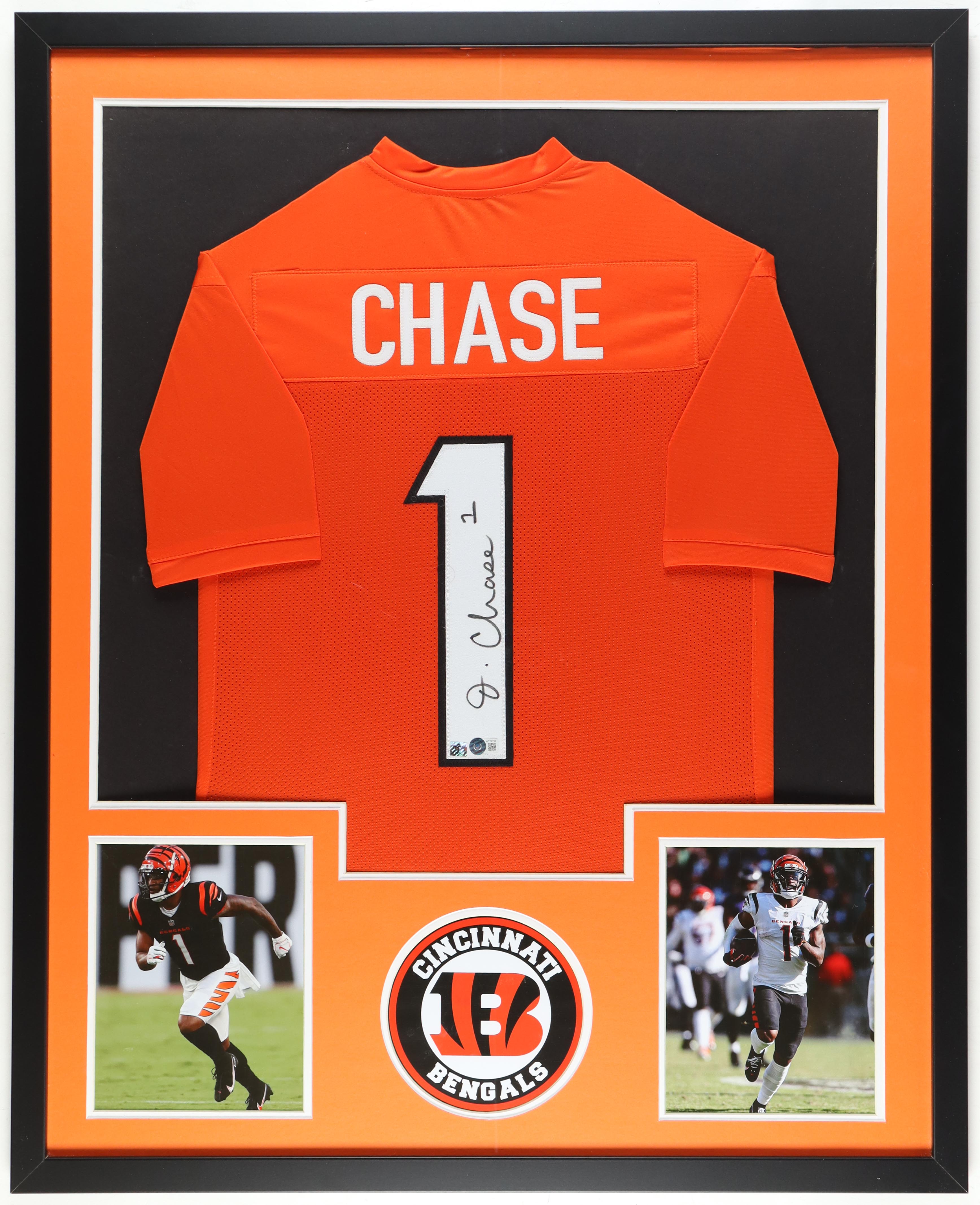 Ja'Marr Chase Signed Custom Framed Bengals Jersey Display (Beckett) at PristineAuction.com Ja'Marr Chase Signed Custom Framed Bengals Jersey Display (Beckett) at PristineAuction.com