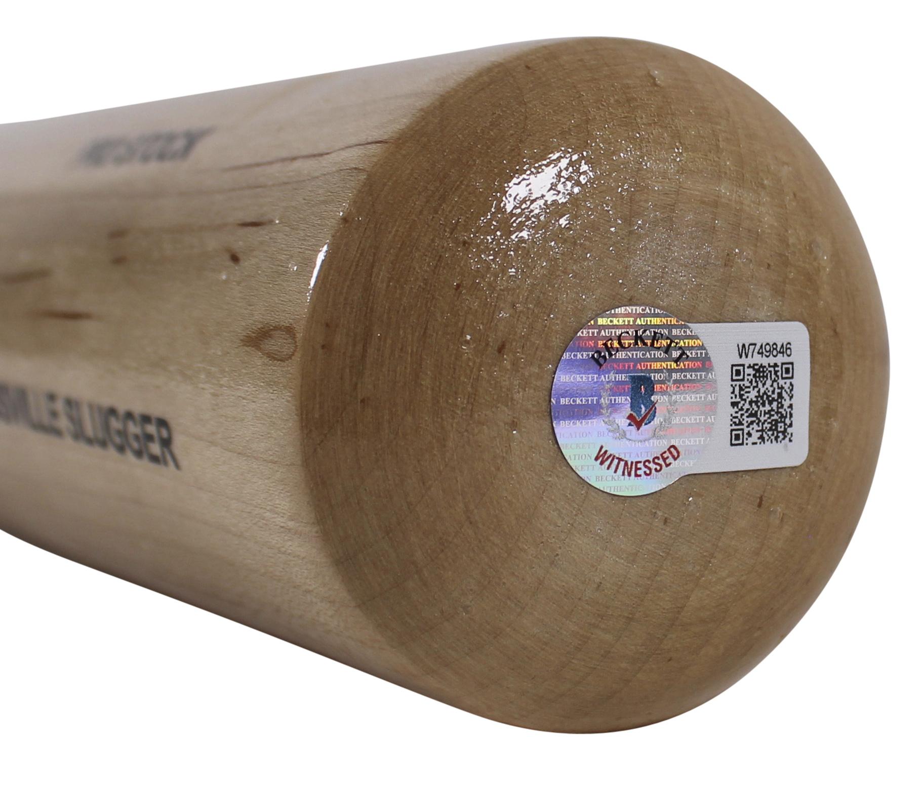 Salvador Perez Signed Louisville Slugger Baseball Bat Inscribed "2015 WS MVP" (Beckett) at PristineAuction.com Salvador Perez Signed Louisville Slugger Baseball Bat Inscribed "2015 WS MVP" (Beckett) at PristineAuction.com