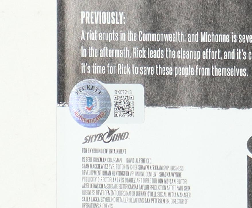 Norman Reedus Signed 2018 "The Walking Dead" Issue #185 Image Comic Book (Beckett) at PristineAuction.com Norman Reedus Signed 2018 "The Walking Dead" Issue #185 Image Comic Book (Beckett) at PristineAuction.com