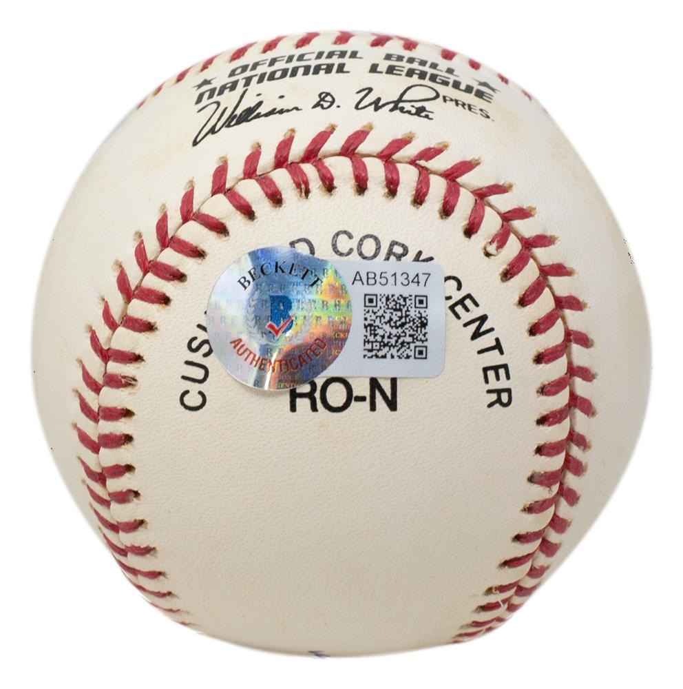 Hank Aaron Signed ONL Baseball (Beckett) at PristineAuction.com Hank Aaron Signed ONL Baseball (Beckett) at PristineAuction.com